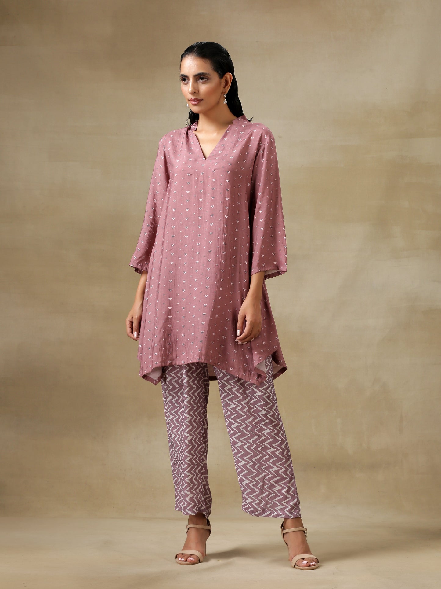 trueBrowns Dark Mauve Bandhani Printed Silk Collared Co-Ord Set - Swadesiicart