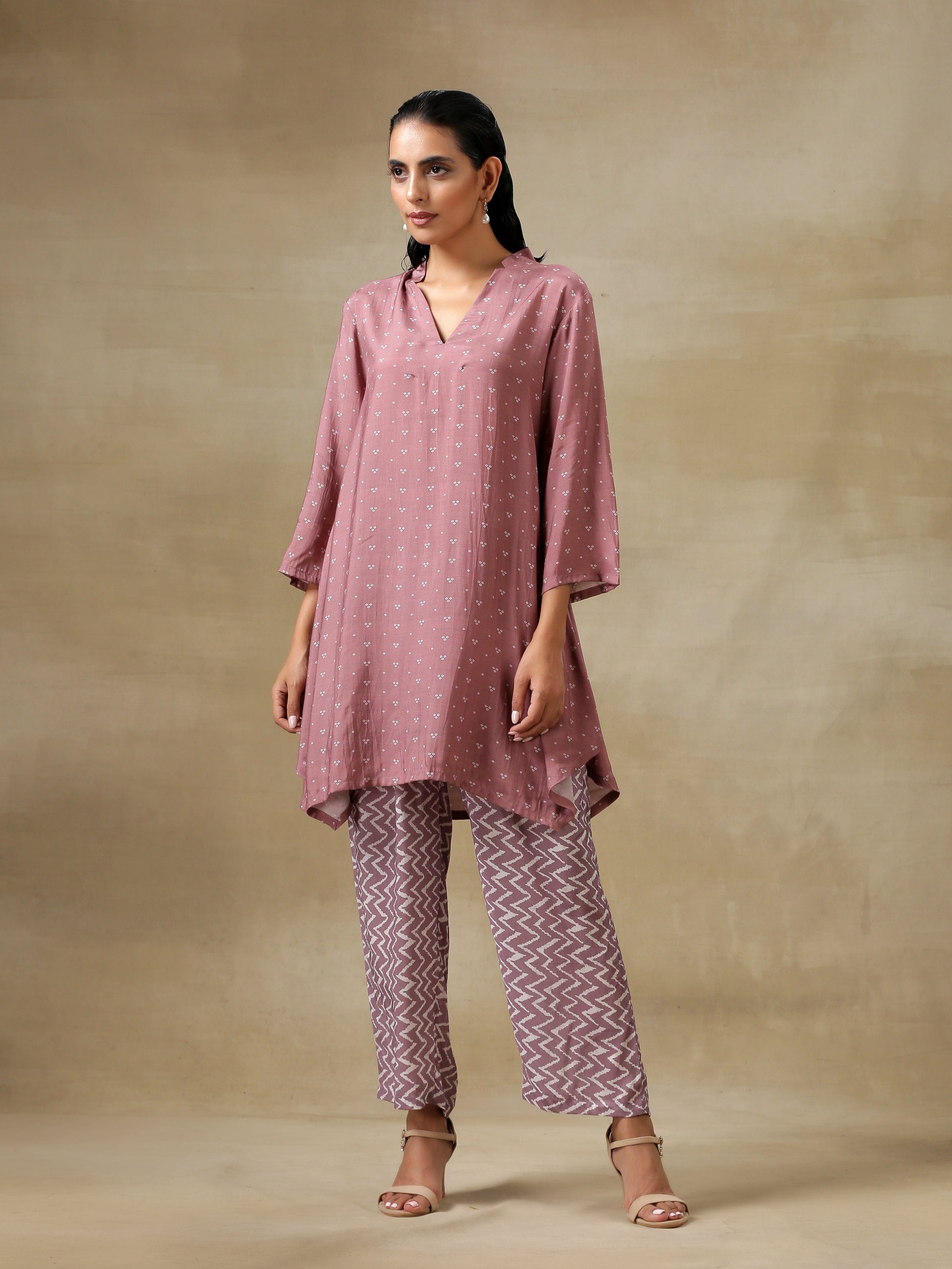 trueBrowns Dark Mauve Bandhani Printed Silk Collared Co-Ord Set - Swadesiicart