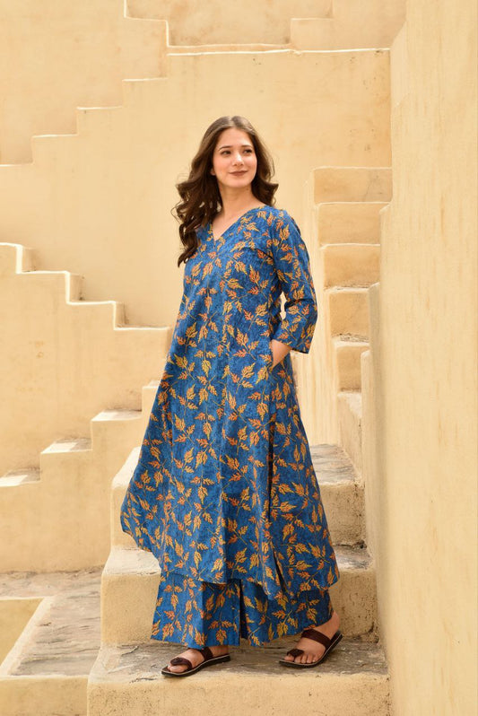 NOZ2TOZ Floral Printed Knee Lengthn v Neck Rayon Co-ords Set - Swadesiicart