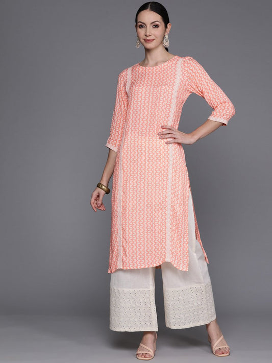 Ahalyaa Abstract Printed Pure Cotton Kurta with Lace Detail | Swadesiicart