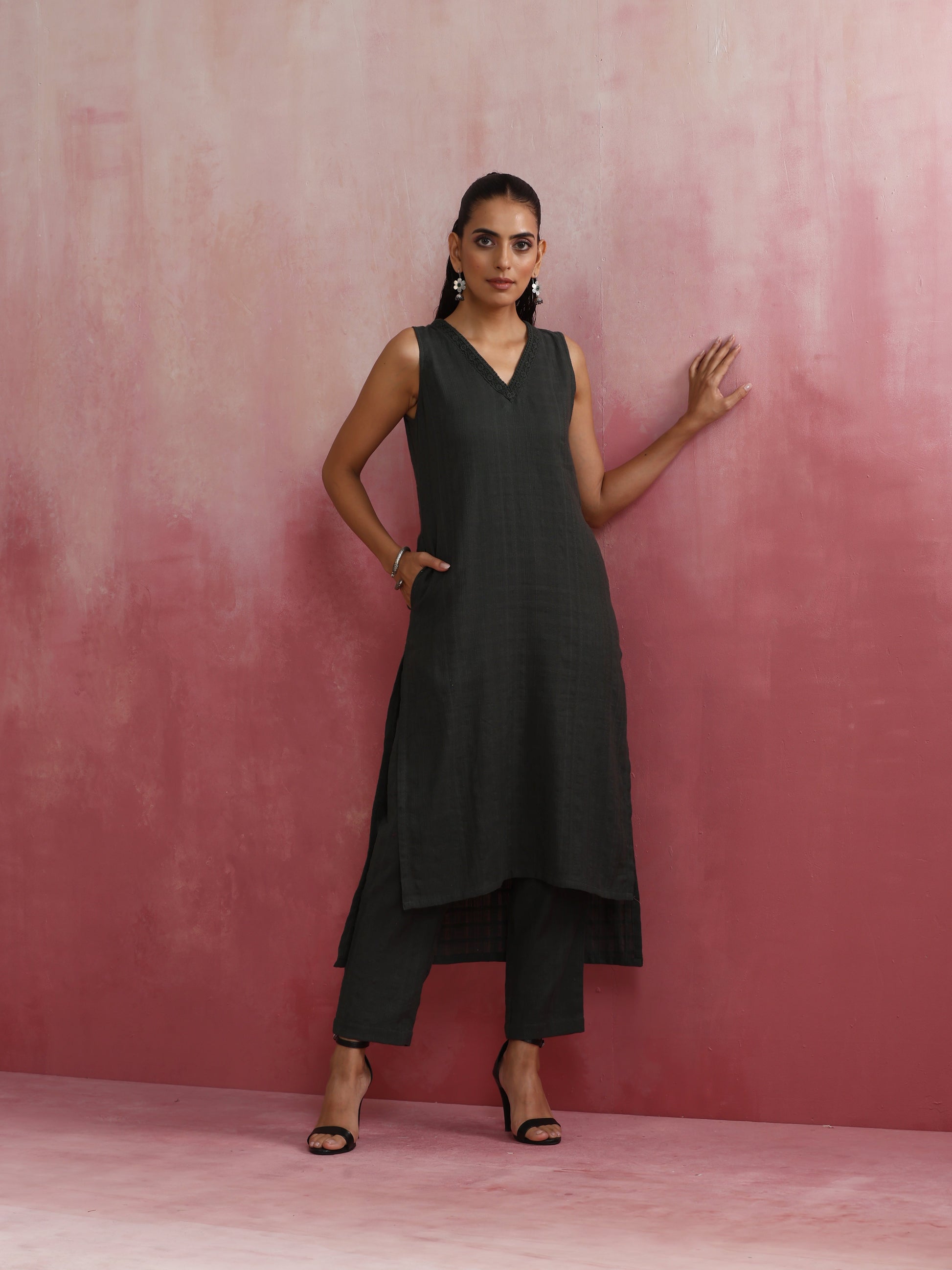 trueBrowns Dark Olive Green Cotton Dobby Kurta Set | Swadesiicart