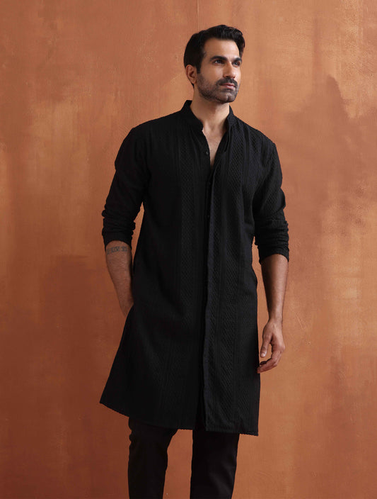 trueBrowns Men's Black Textured Cotton Dobby Front Open Kurta | Swadesiicart