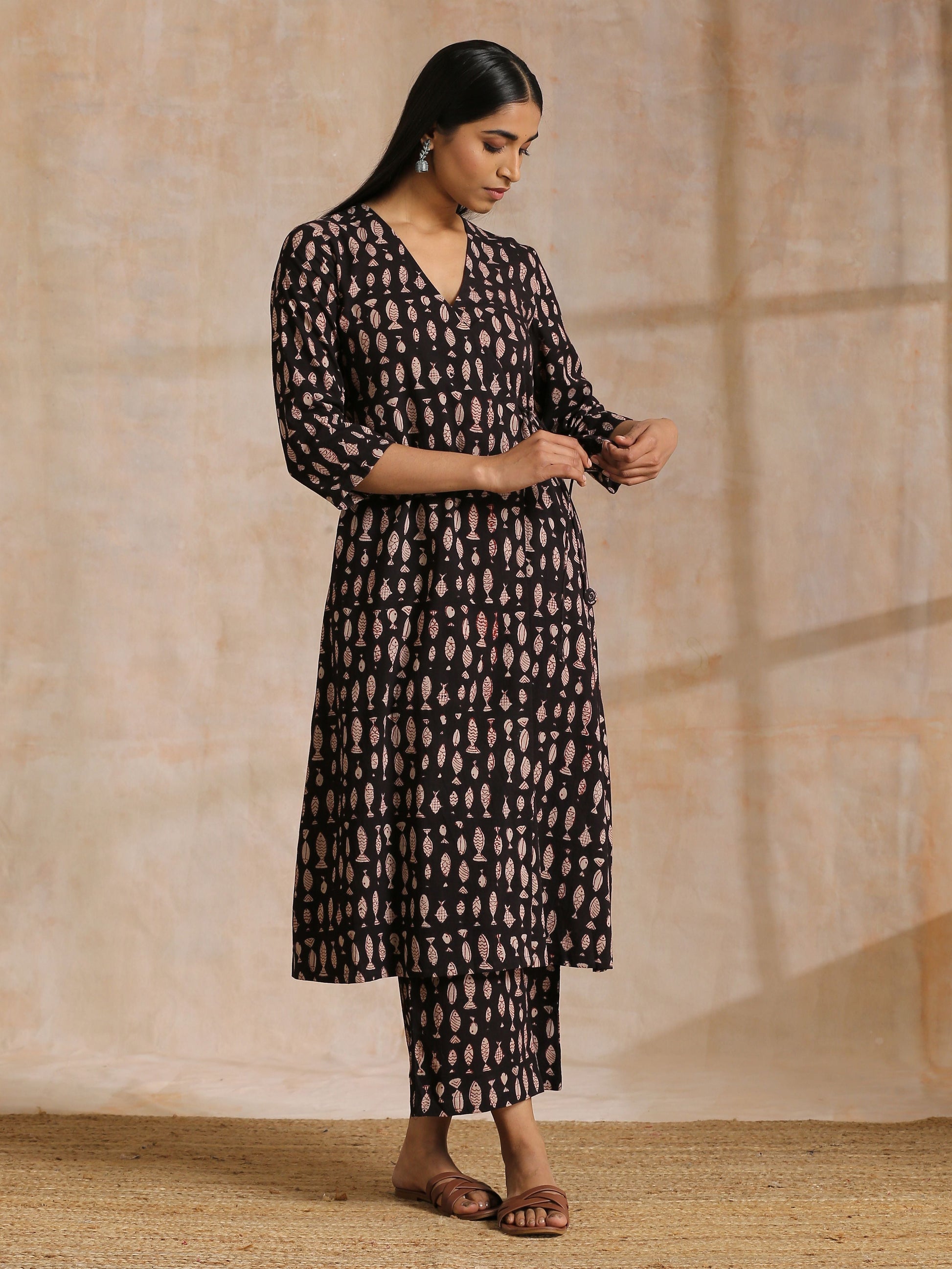 trueBrowns Black Fish Bagru Print Cotton Angrakha Pant Set | Swadesiicart