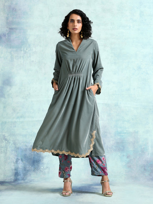 trueBrowns Grey Velvet Lace Kurta Pant Set | Swadesiicart