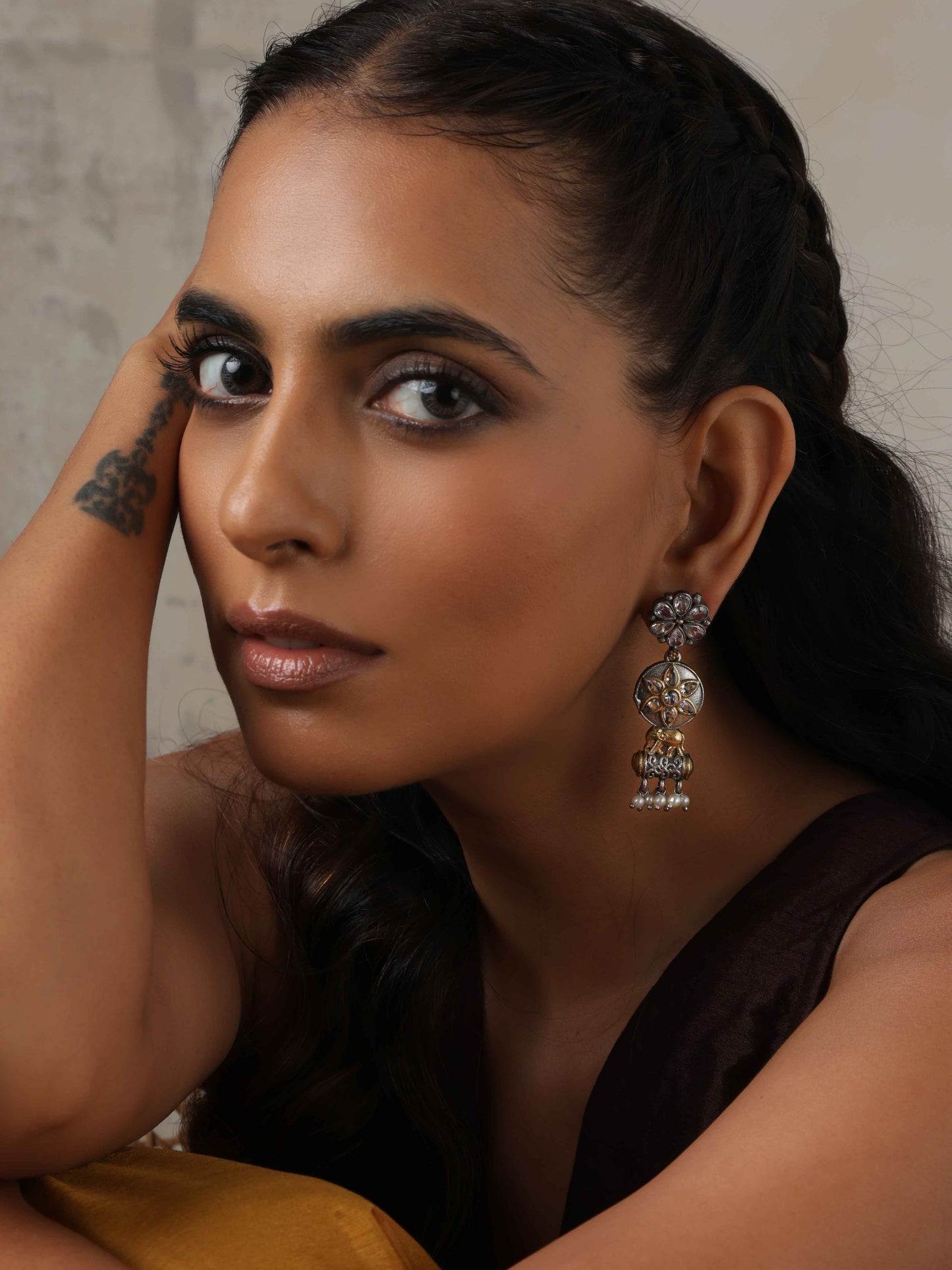 trueBrowns Silver Gold Tone Kundan Earrings | Swadesiicart