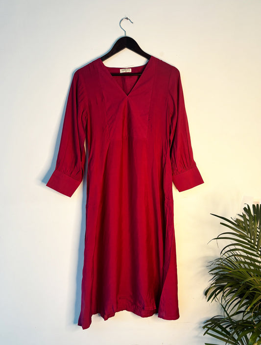 trueBrowns Pink Muslin Round Neck Kurta | Swadesiicart