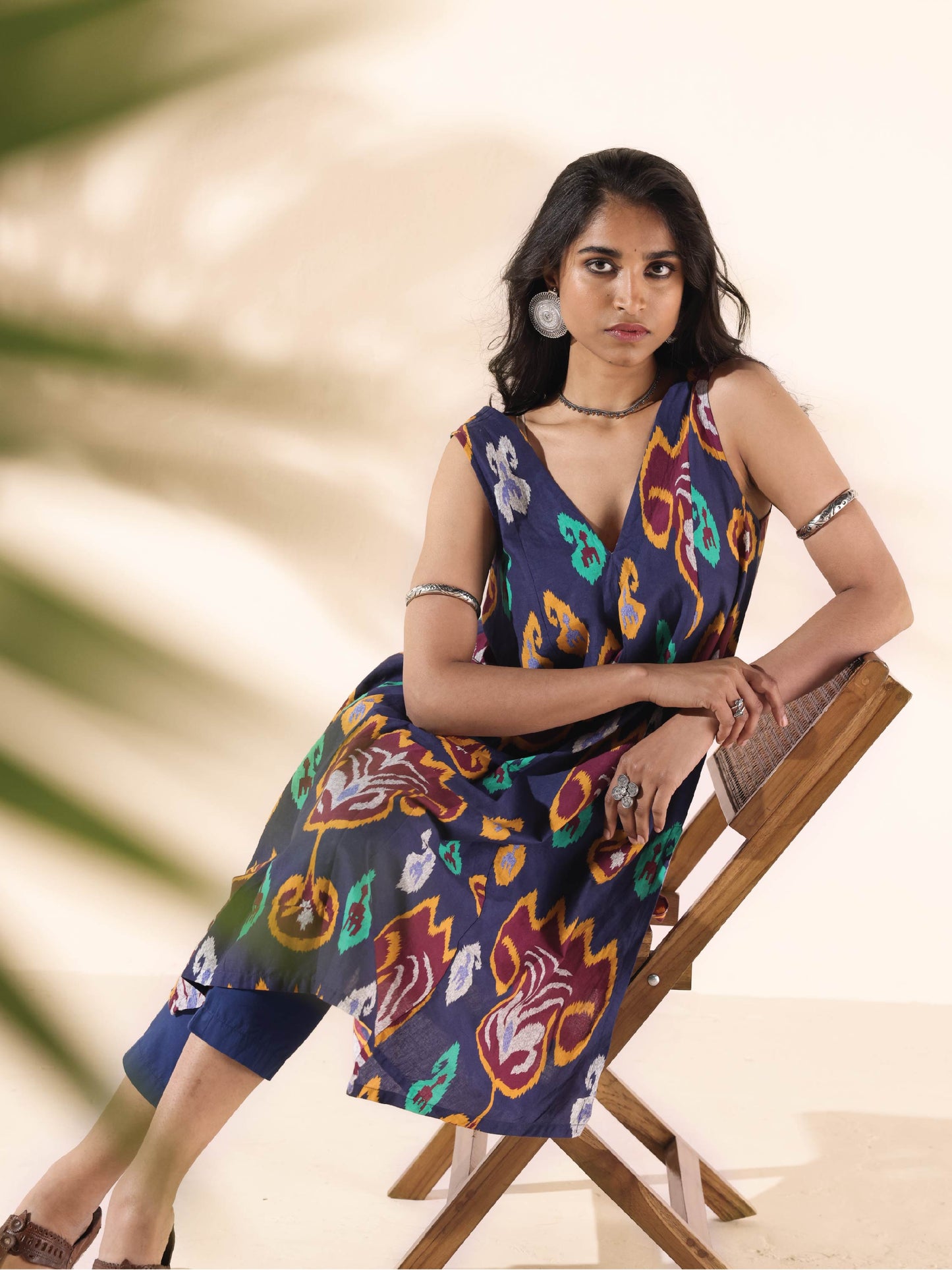 trueBrowns Purple Cotton Ikat Sleeveless Kurta Pant Set | Swadesiicart