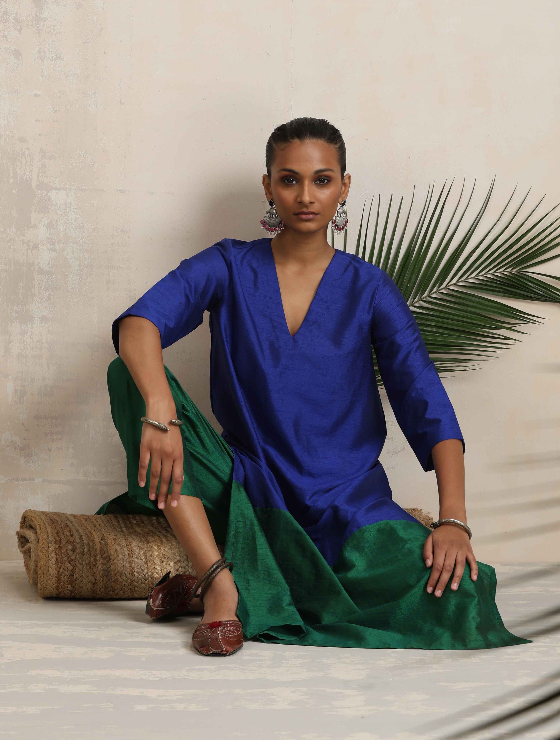 trueBrowns Blue Silk Kurta Set | Swadesiicart
