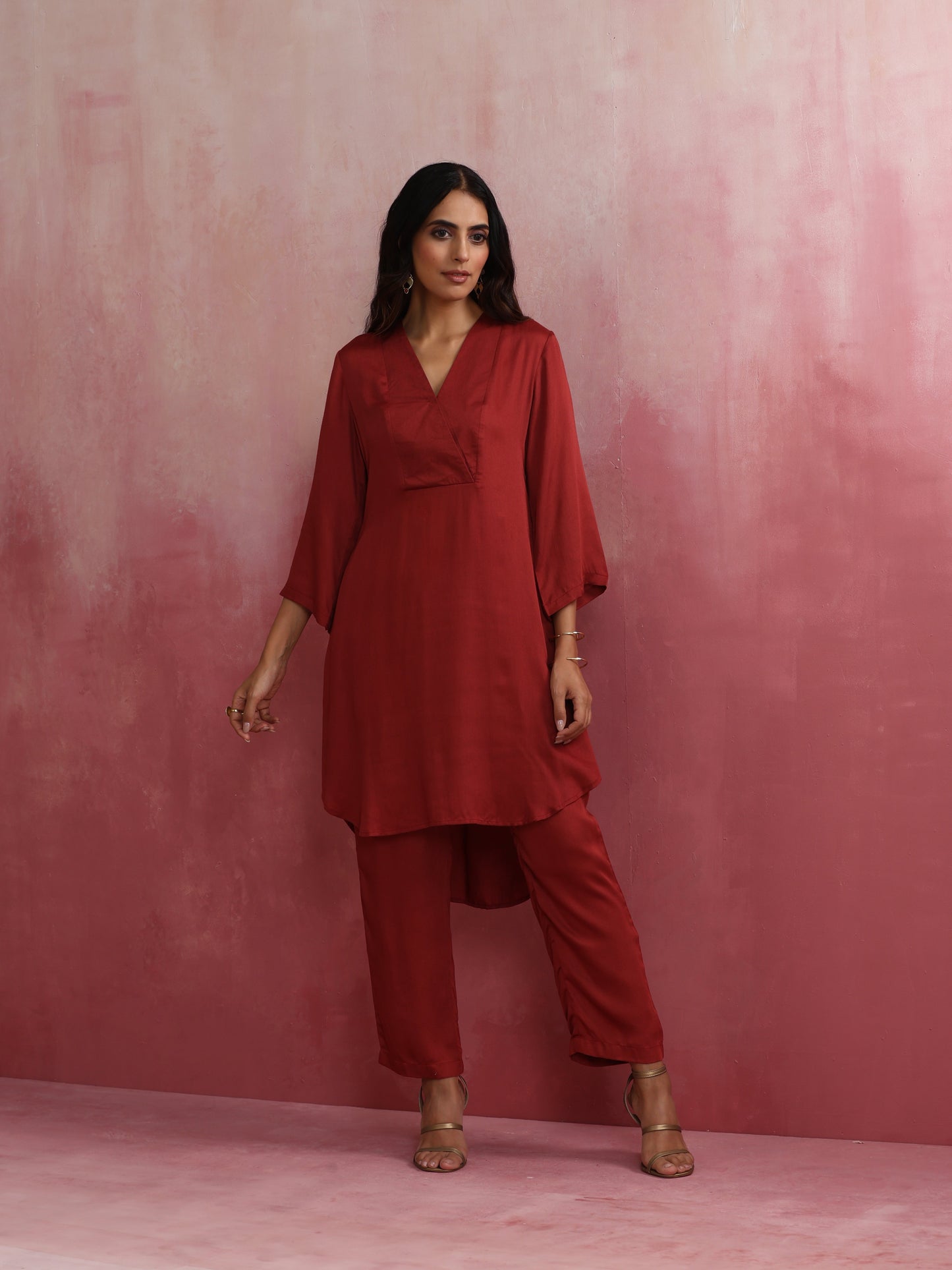 trueBrowns Maroon Modal V Neck Kurta Co-ord Set - Swadesiicart