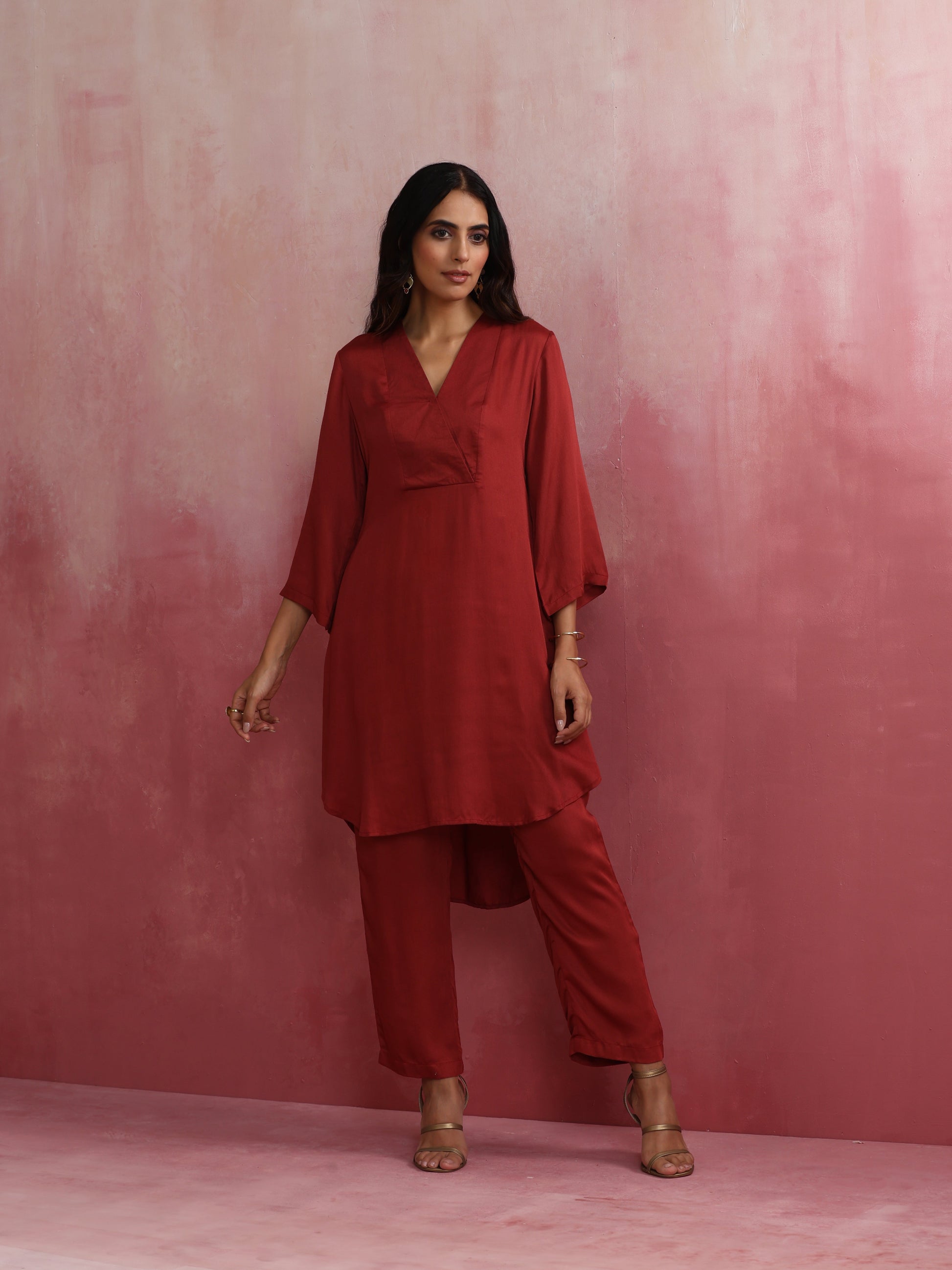 trueBrowns Maroon Modal V Neck Kurta Co-ord Set - Swadesiicart