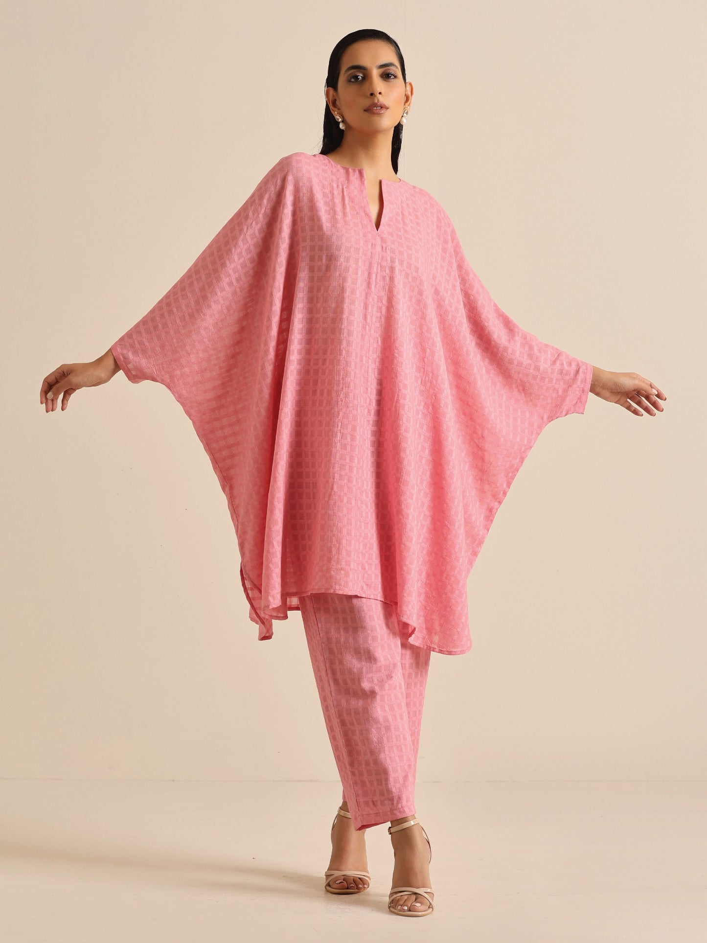trueBrowns Light Pink Dobby Oversized Co-Ord Set - Swadesiicart