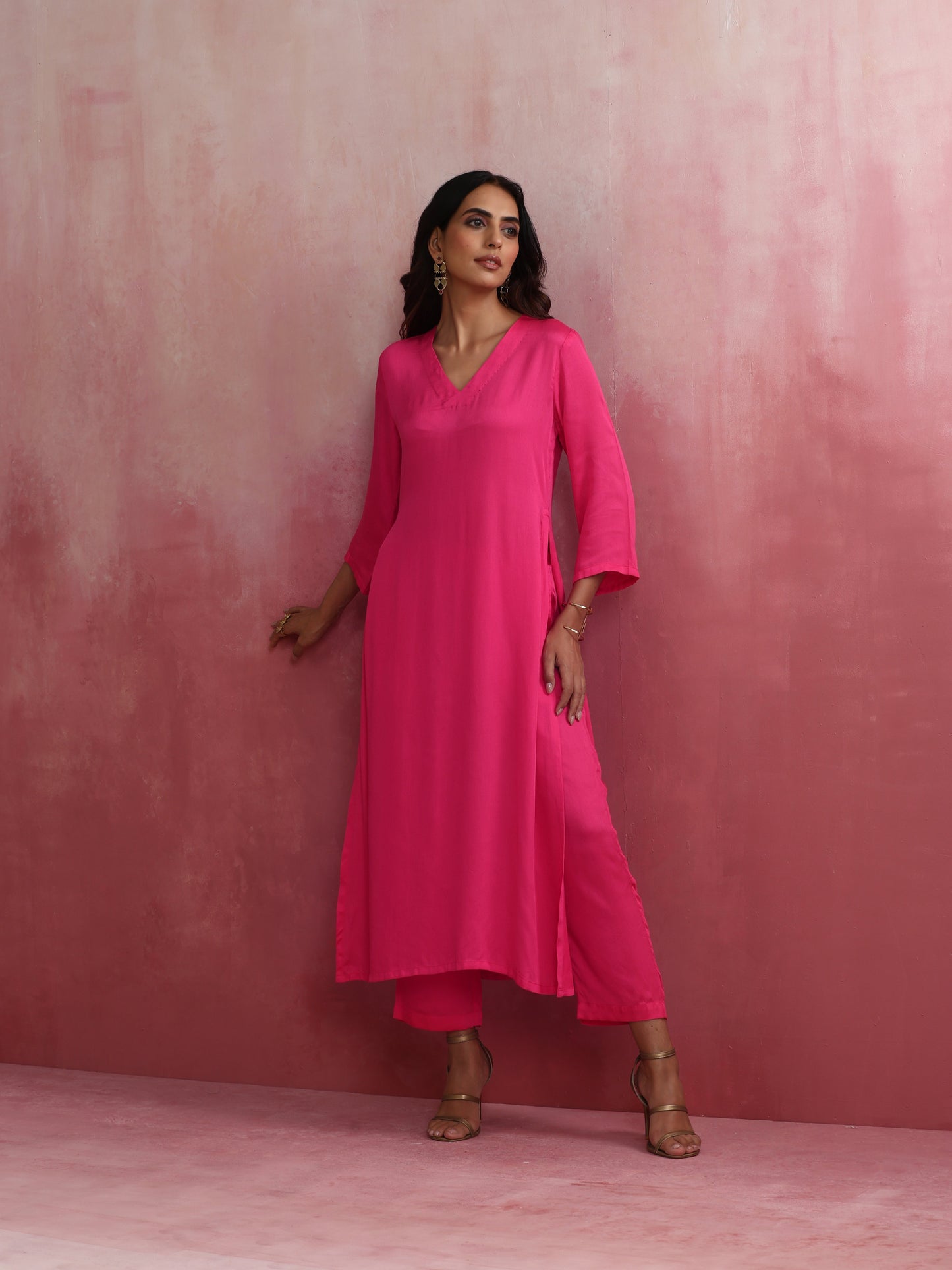 trueBrowns Pink Modal High Slit Kurta Set | Swadesiicart