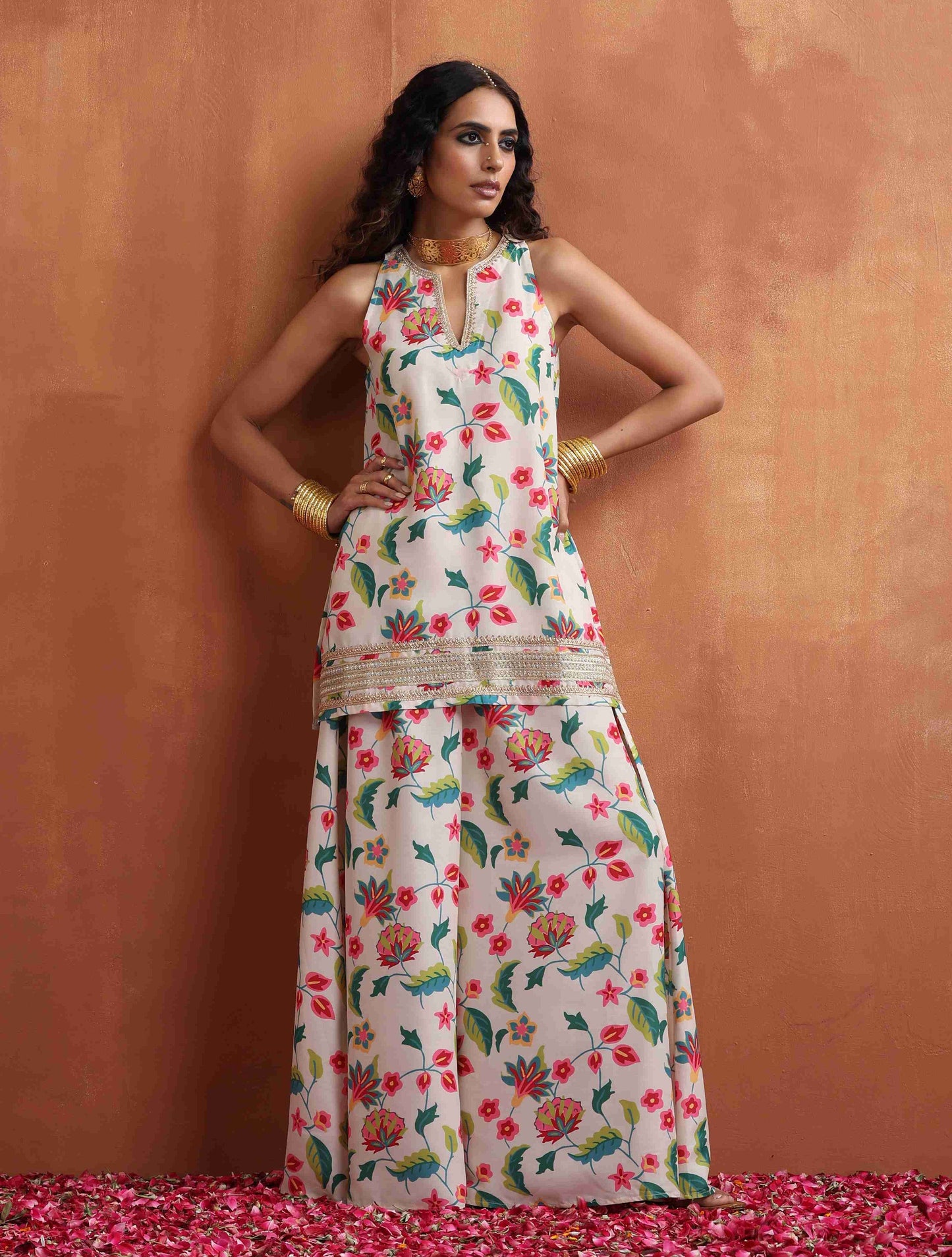 trueBrowns Off White Print Sharara Set | Swadesiicart