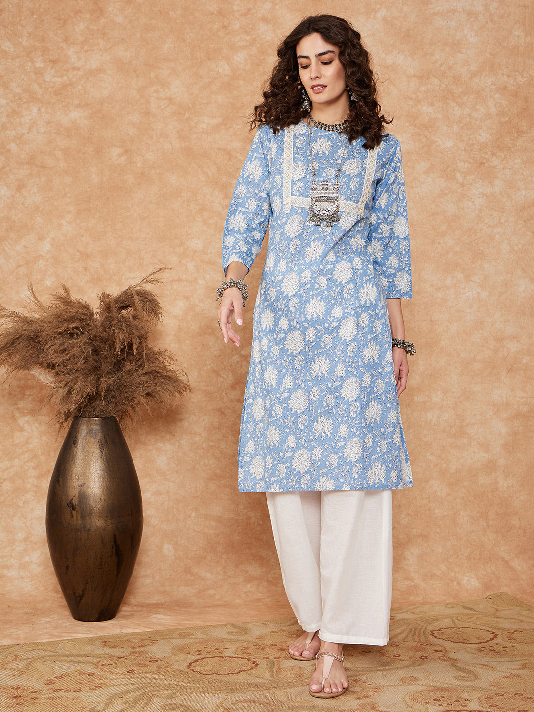 InWeave Women's Blue White Floral Square Lace Work Straight Kurta - Swadesiicart