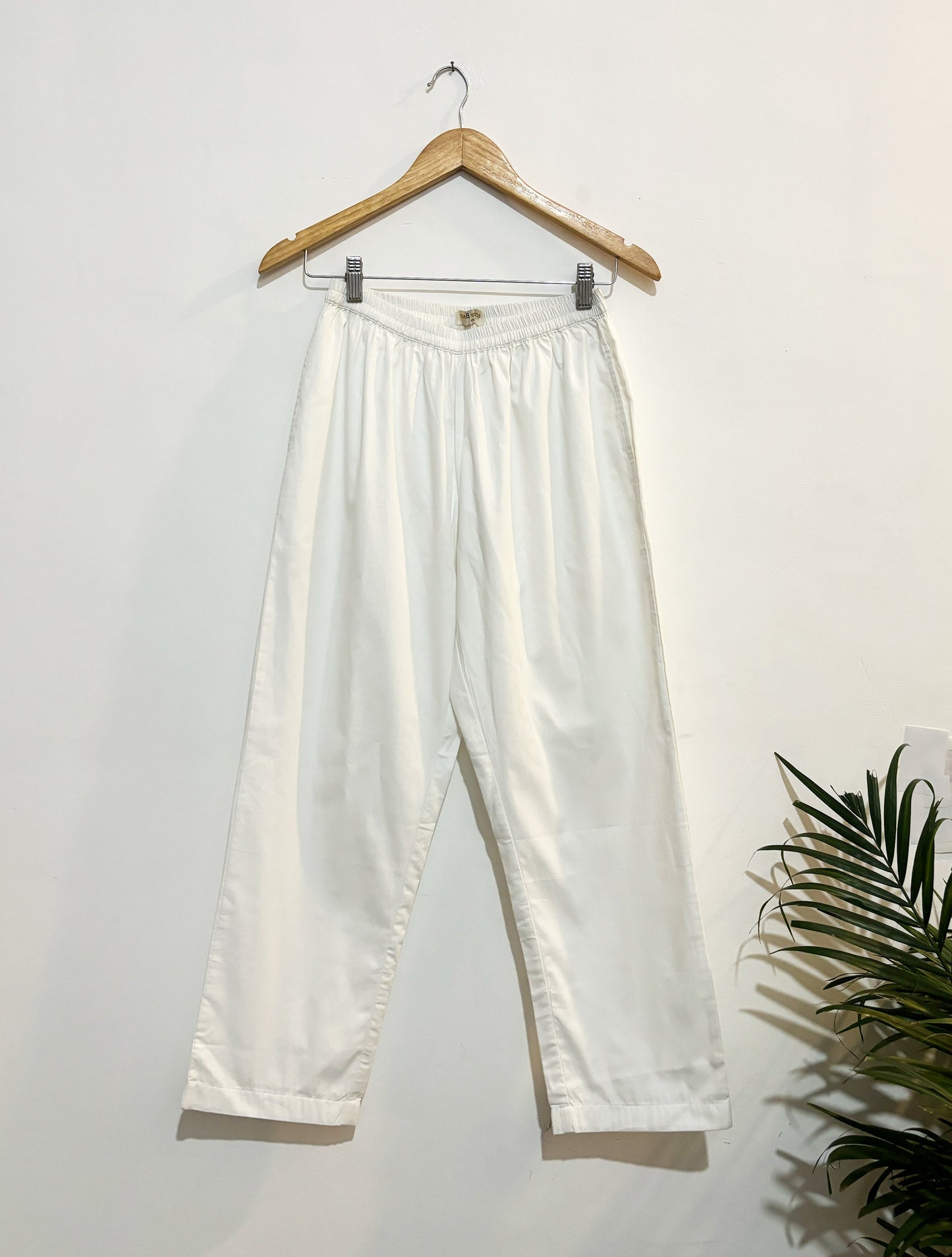 trueBrowns White Gauze Pant | Swadesiicart