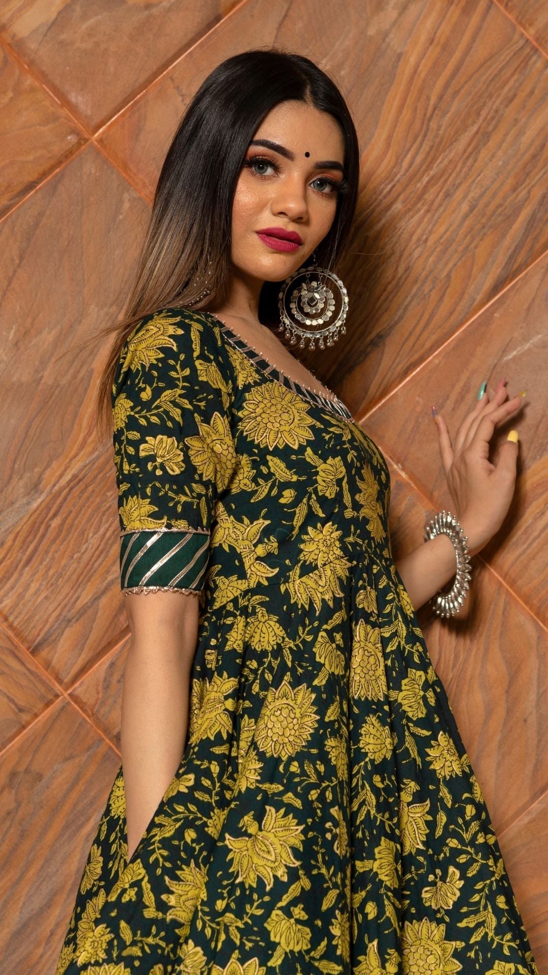 Pomcha Jaipur Idika Green Hand Block Anarkali Set | Swadesiicart