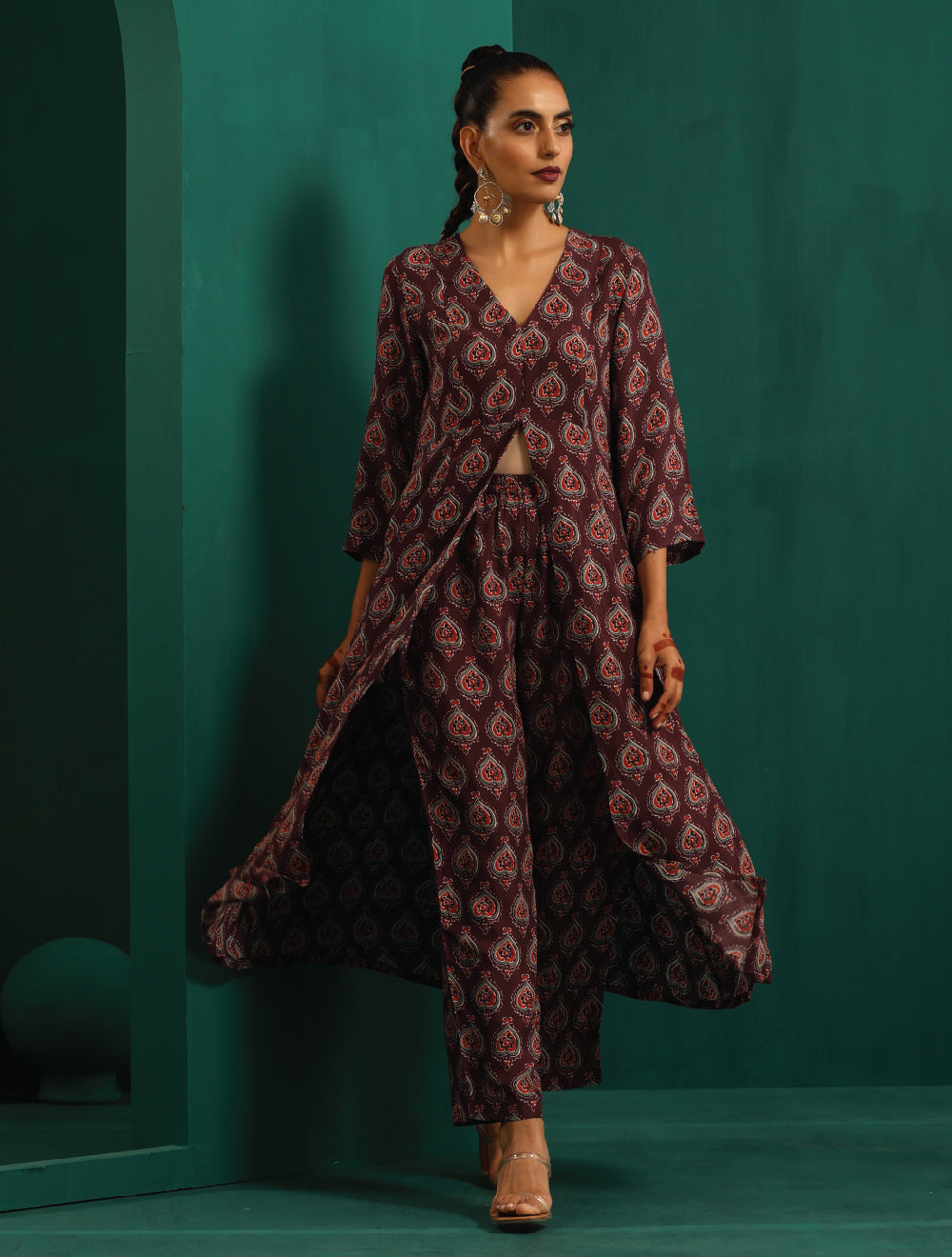 trueBrowns Deep Purple Paan Muslin Silk Printed Front Slit Kurta Pant Set | Swadesiicart
