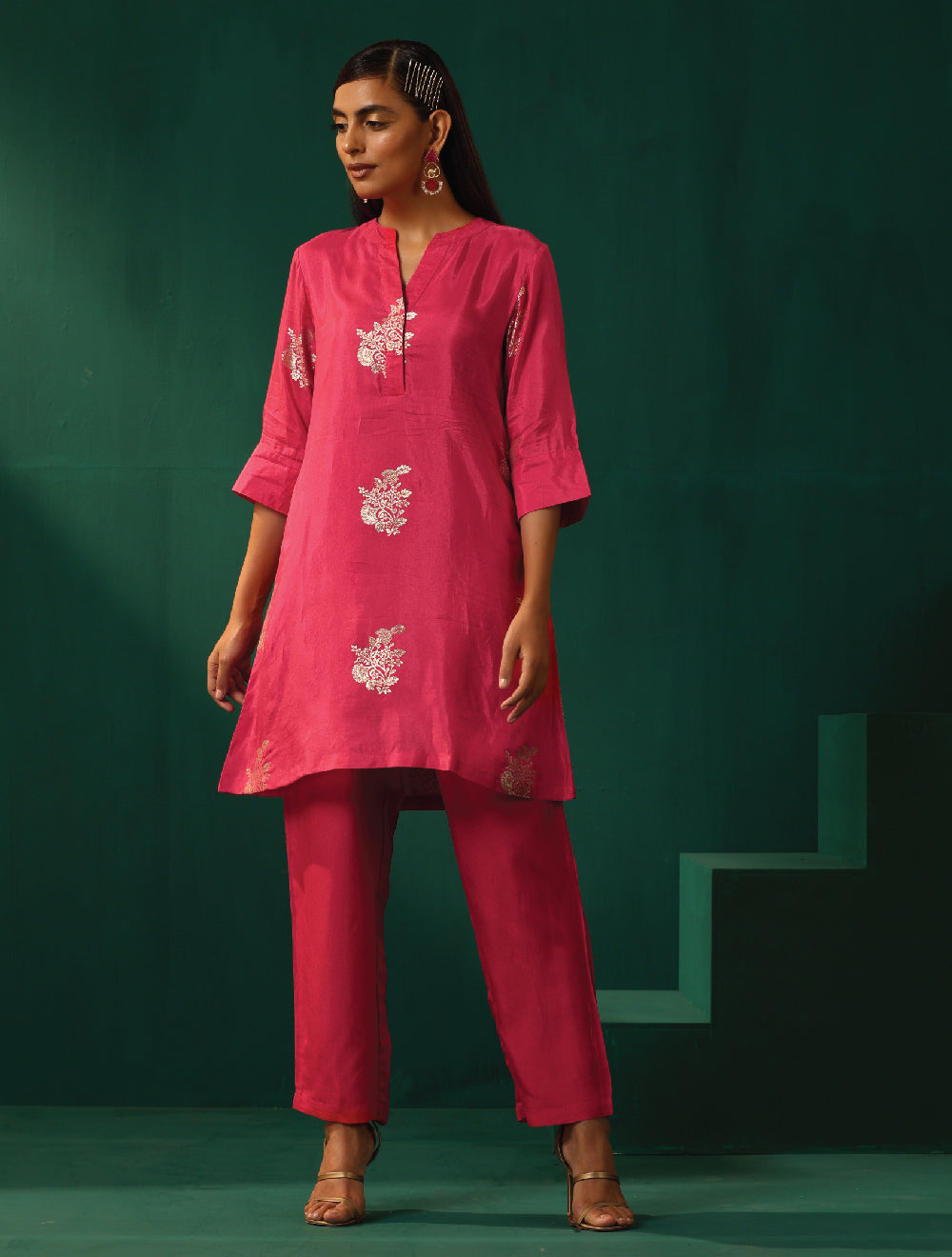 trueBrowns Pink Floral Viscose Silk Round Neck Co-ord Set - Swadesiicart
