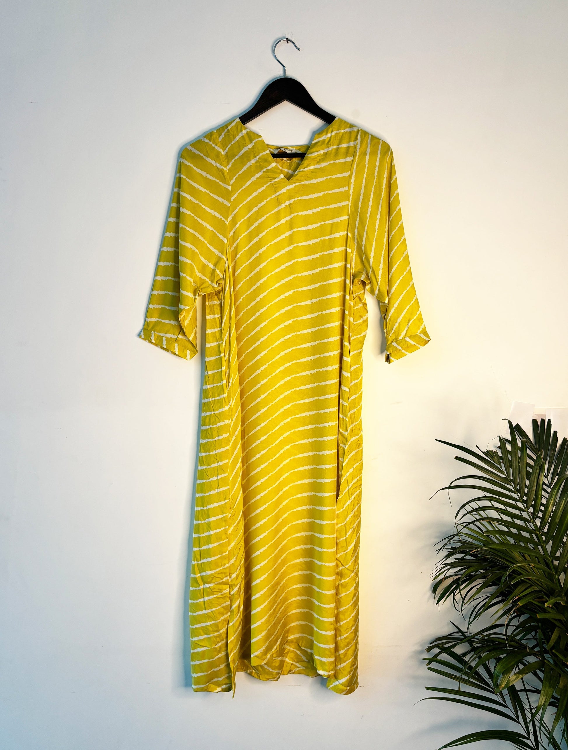 trueBrowns Lime Lehariya Kurta | Swadesiicart