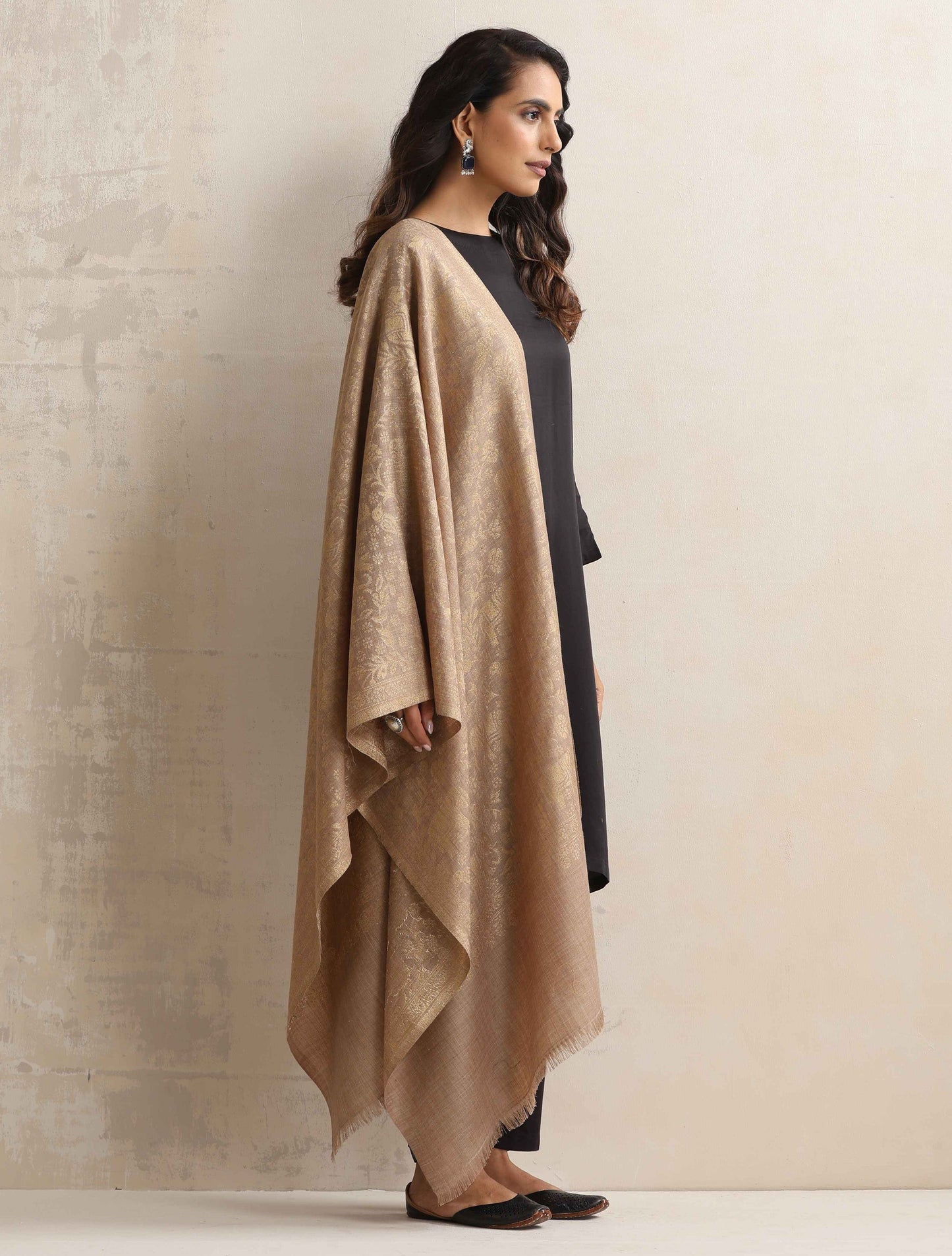 trueBrowns Brown Floral Jaal Woollen Stole | Swadesiicart