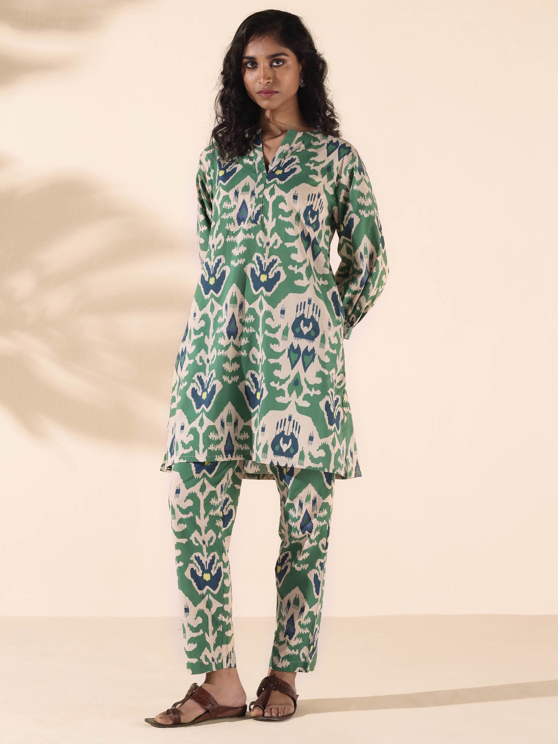 trueBrowns Green Cotton Ikat Relaxed Co-ord Set - Swadesiicart