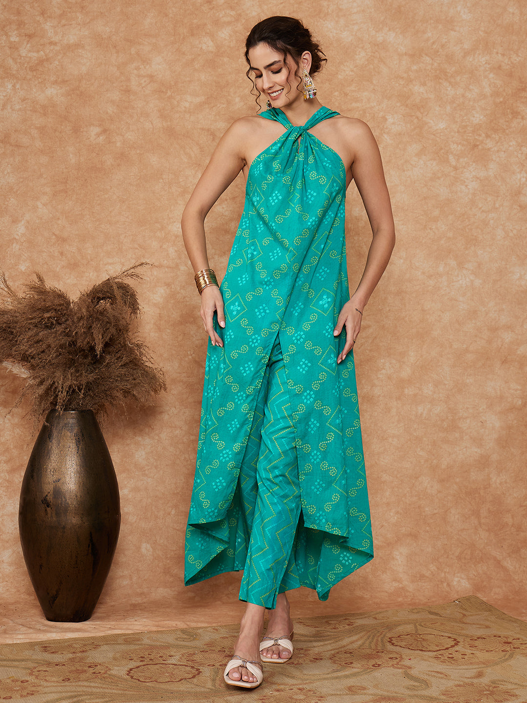 InWeave Women's Aqua S Print Twisted Neckline Kurta Pant Set - Swadesiicart