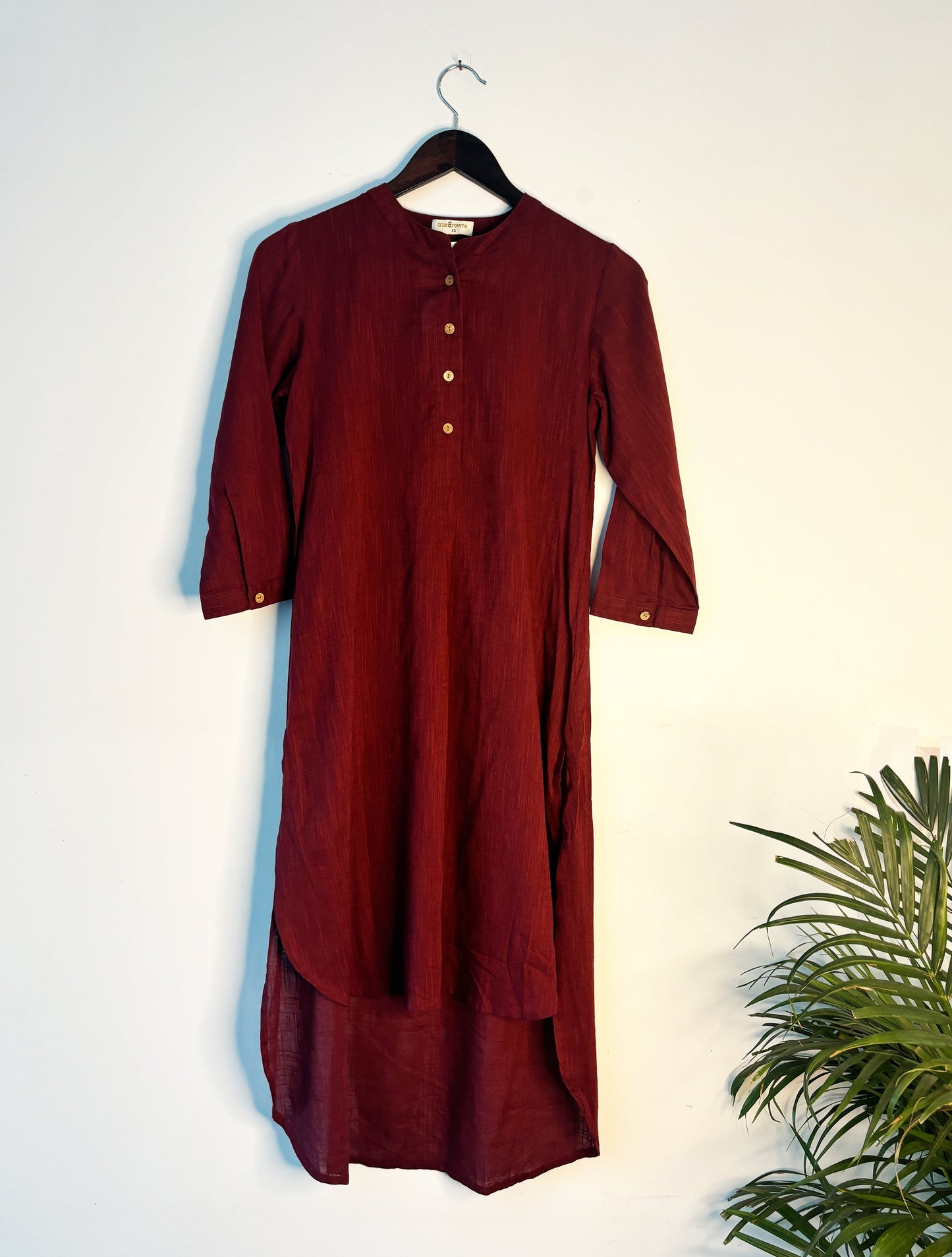 trueBrowns Maroon Slub Kurta | Swadesiicart