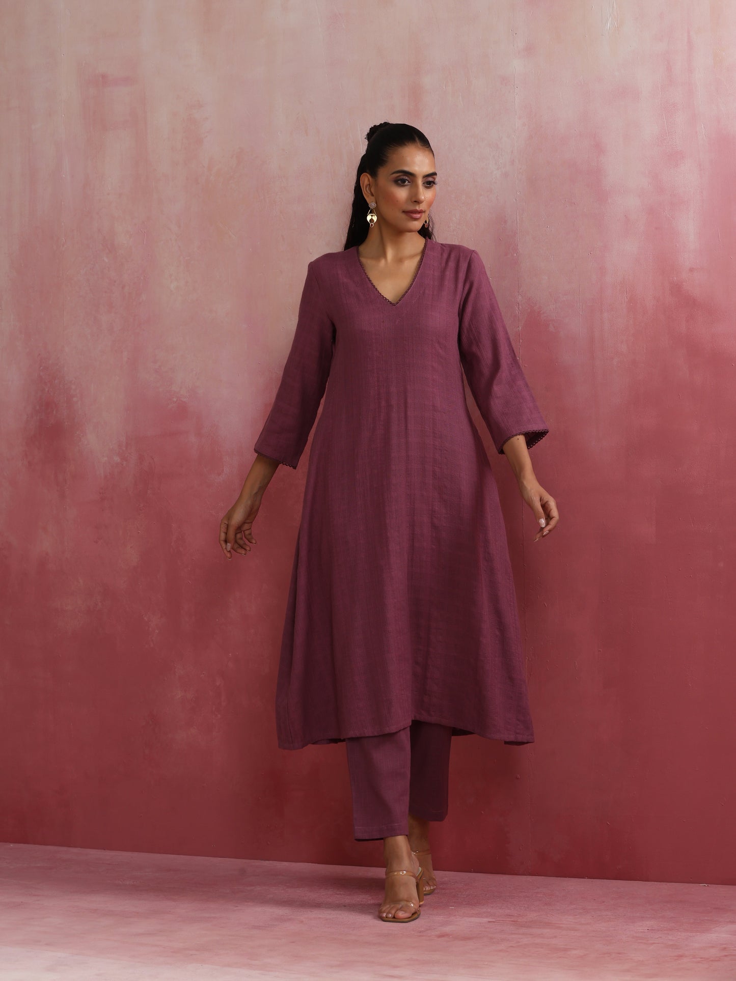 trueBrowns Light Purple Cotton Dobby Flared Kurta Set | Swadesiicart