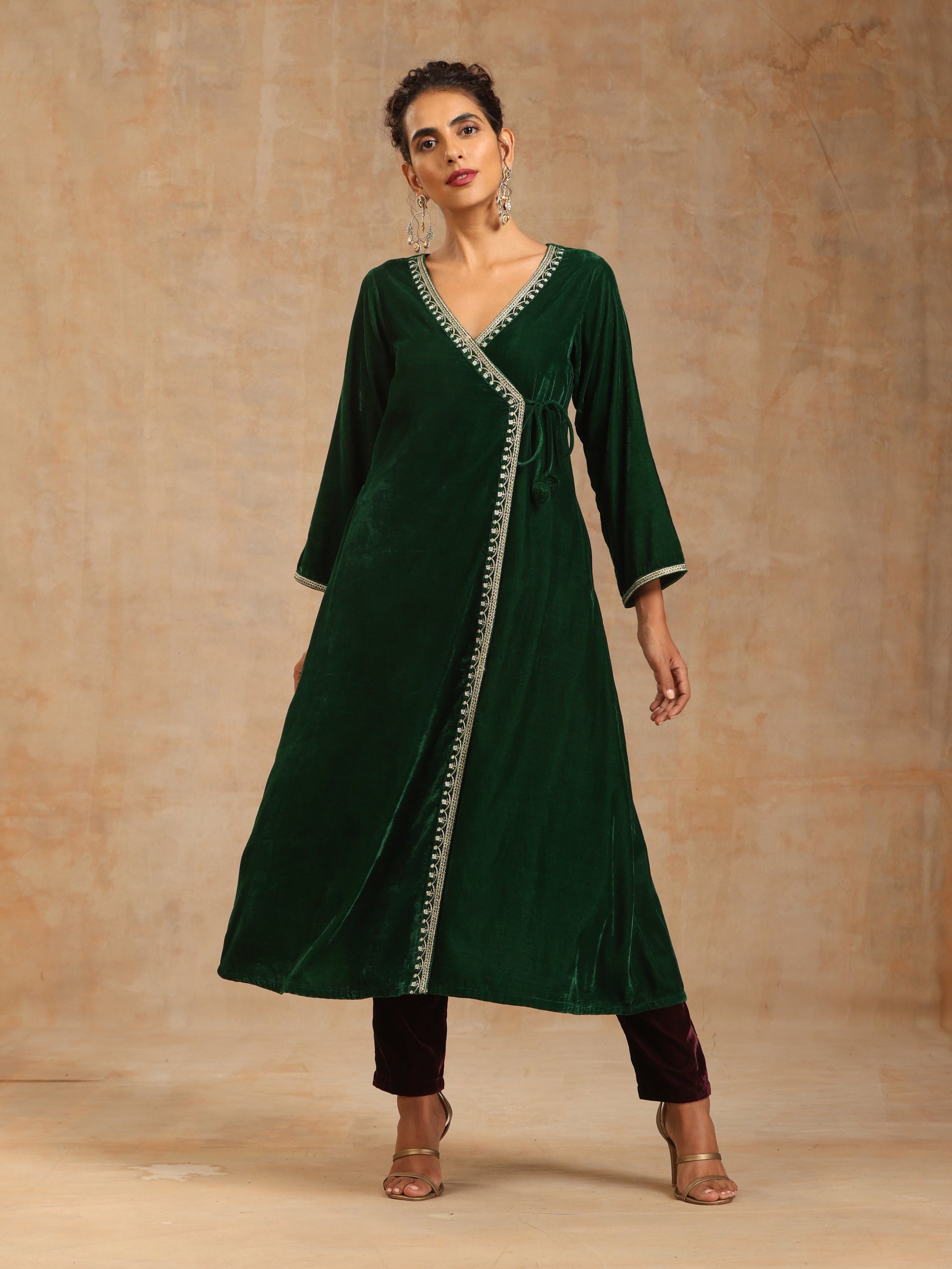 trueBrowns Green Velvet Embroidered Angrakha Kurta | Swadesiicart