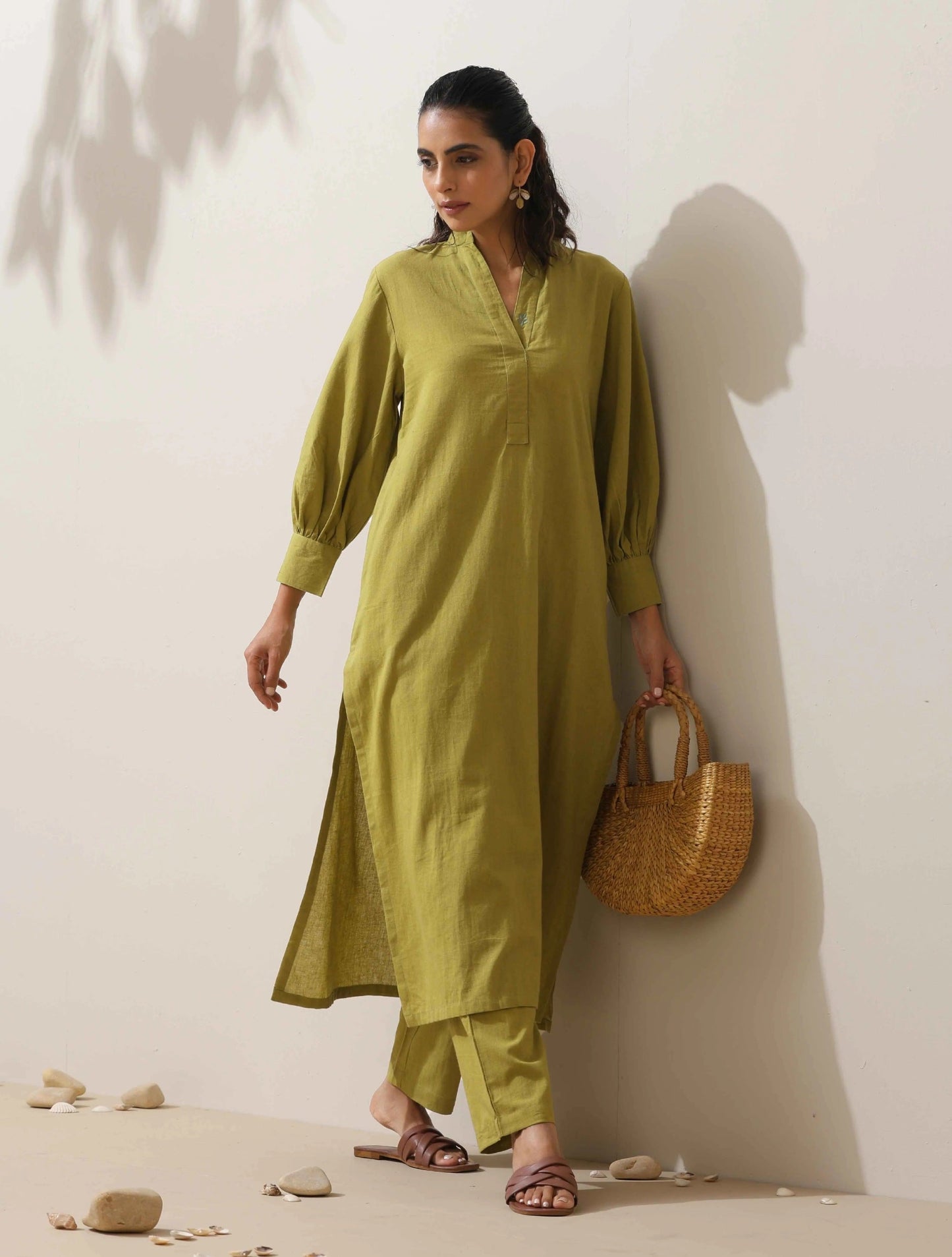 trueBrowns Pear Green Cotton Linen Kurta Pant Set | Swadesiicart