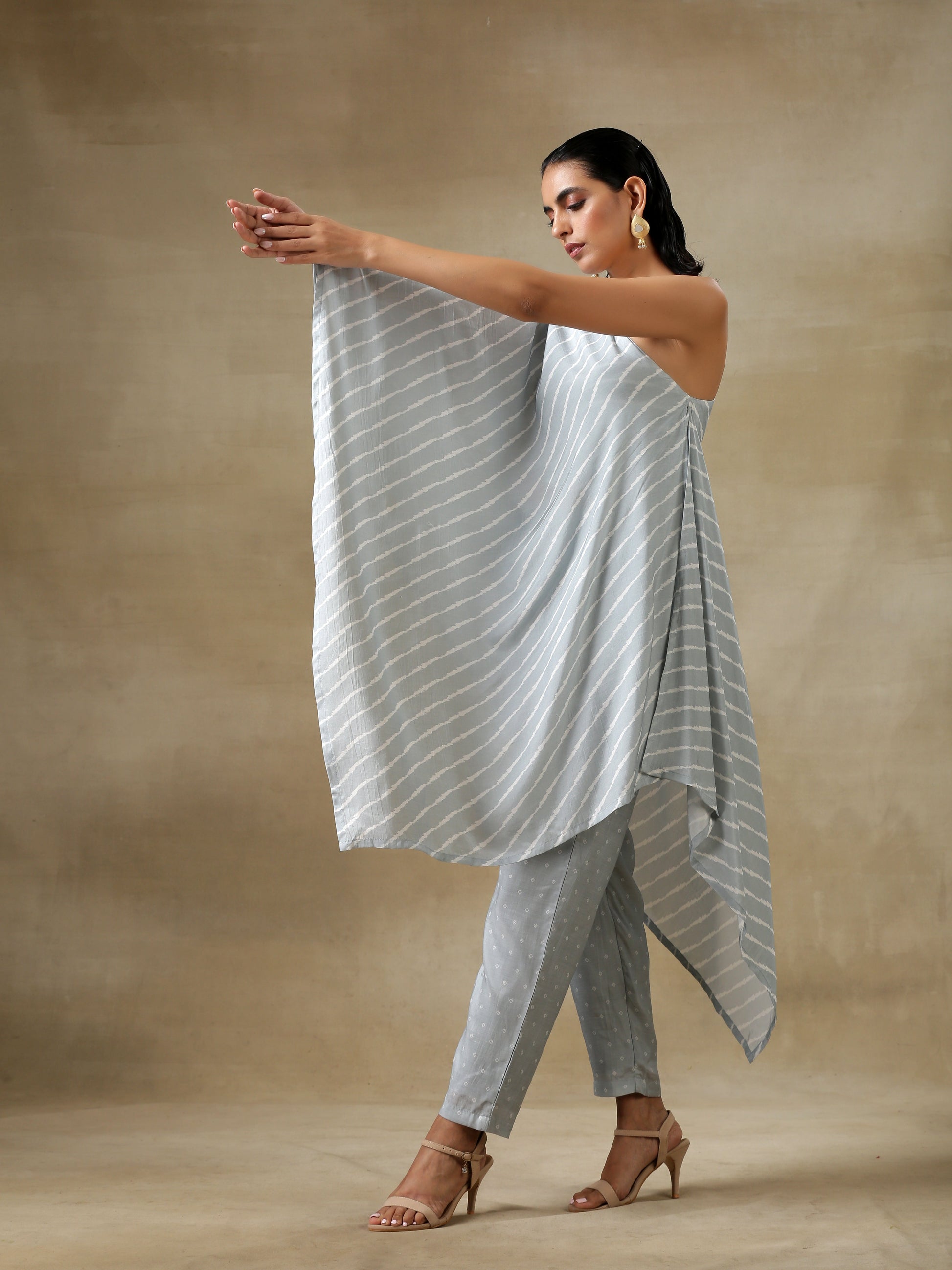 trueBrowns Grey Bandhani Printed Silk One-Shoulder Kurta Pant Set | Swadesiicart