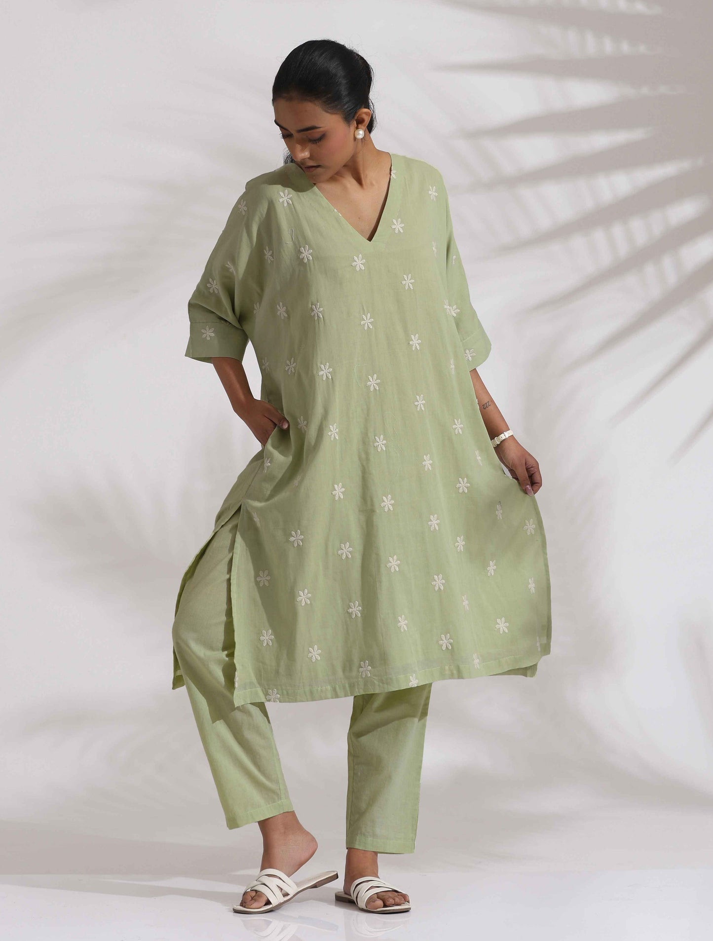 trueBrowns Green Cotton Floral Embroidered Kurta Co-ord Set - Swadesiicart
