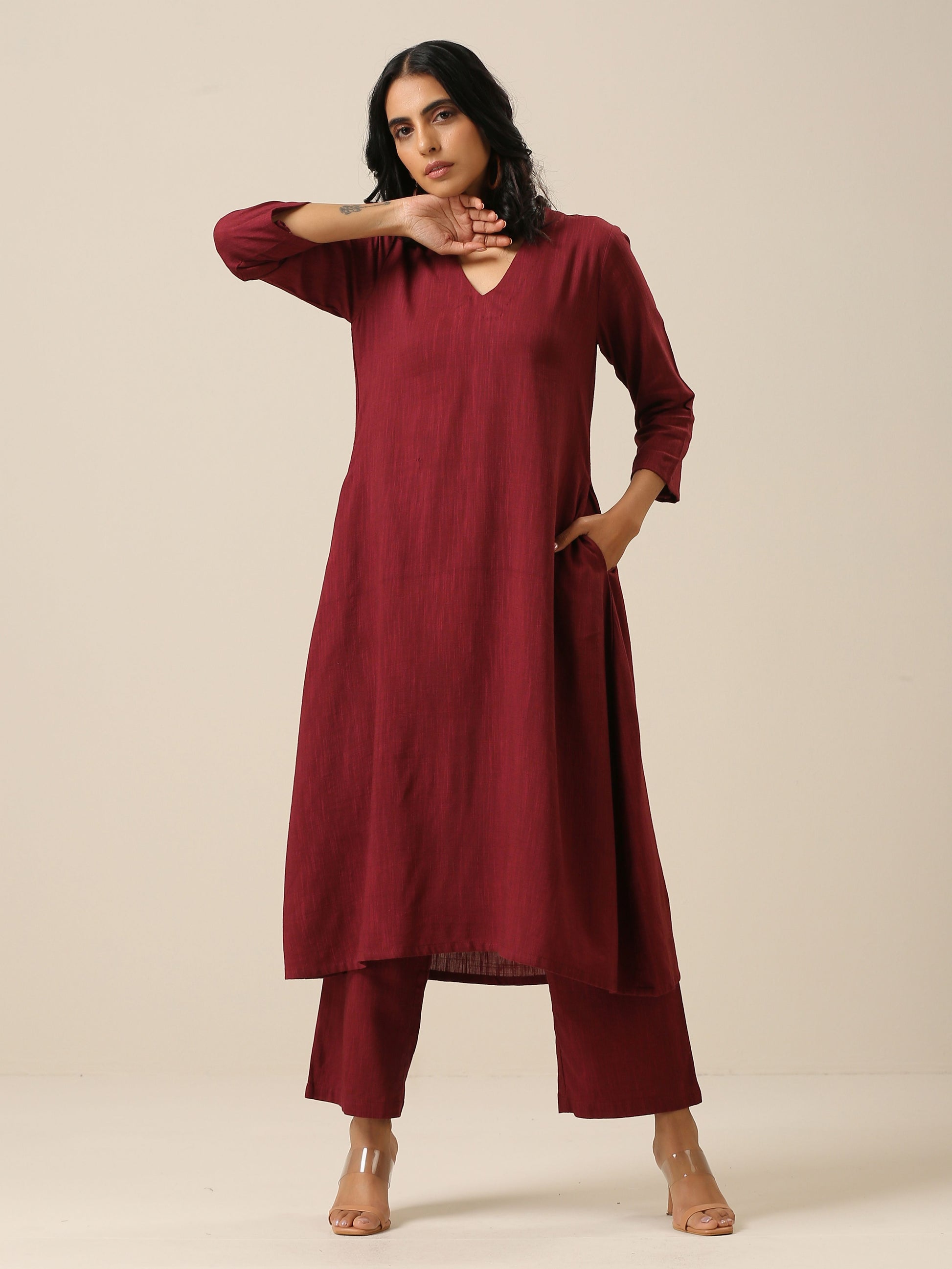 trueBrowns Ruby Wine Slub Texture Back Pleat Kurta Pant Set | Swadesiicart