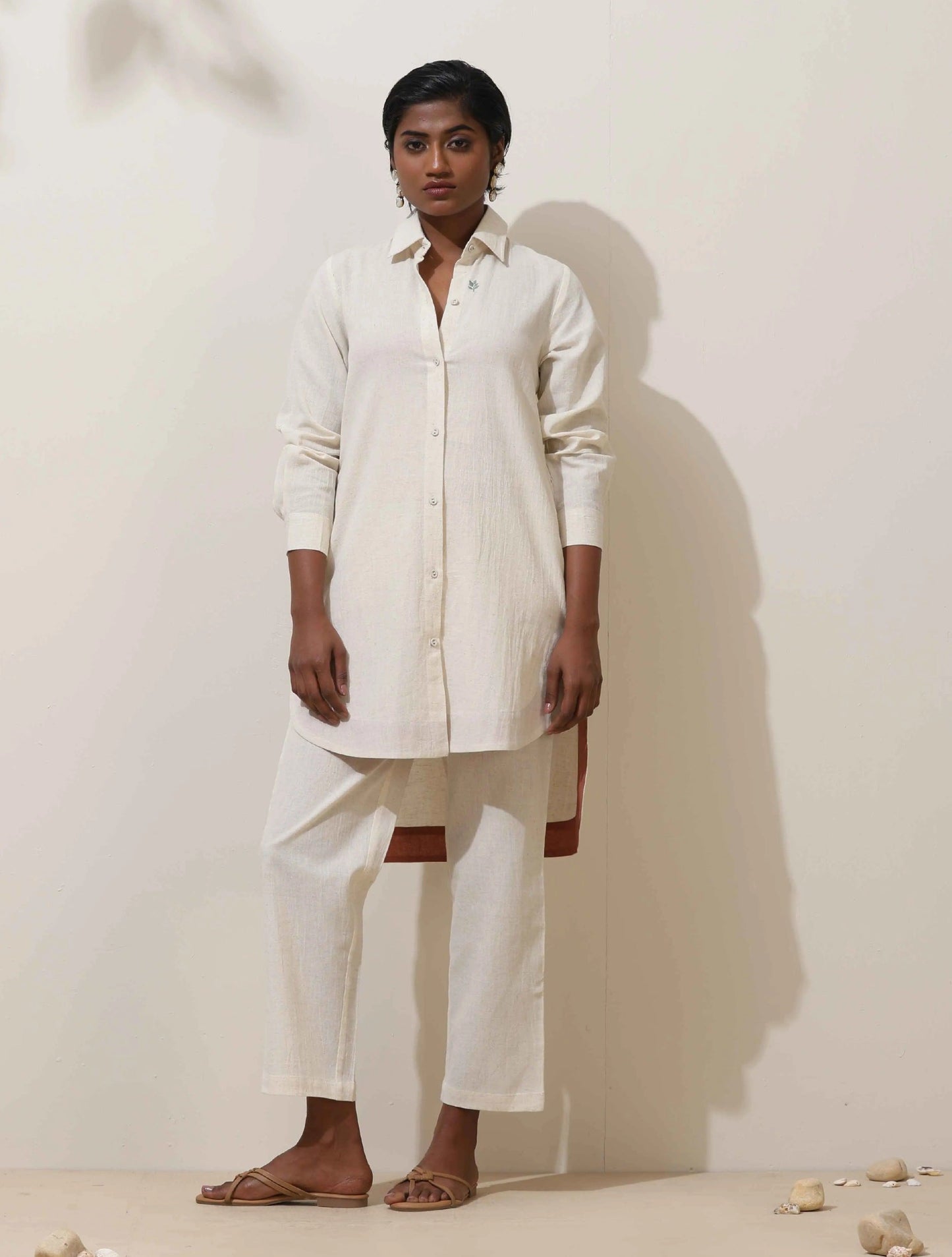 trueBrowns Off-White Cotton Linen Kurta Co-Ord Set - Swadesiicart