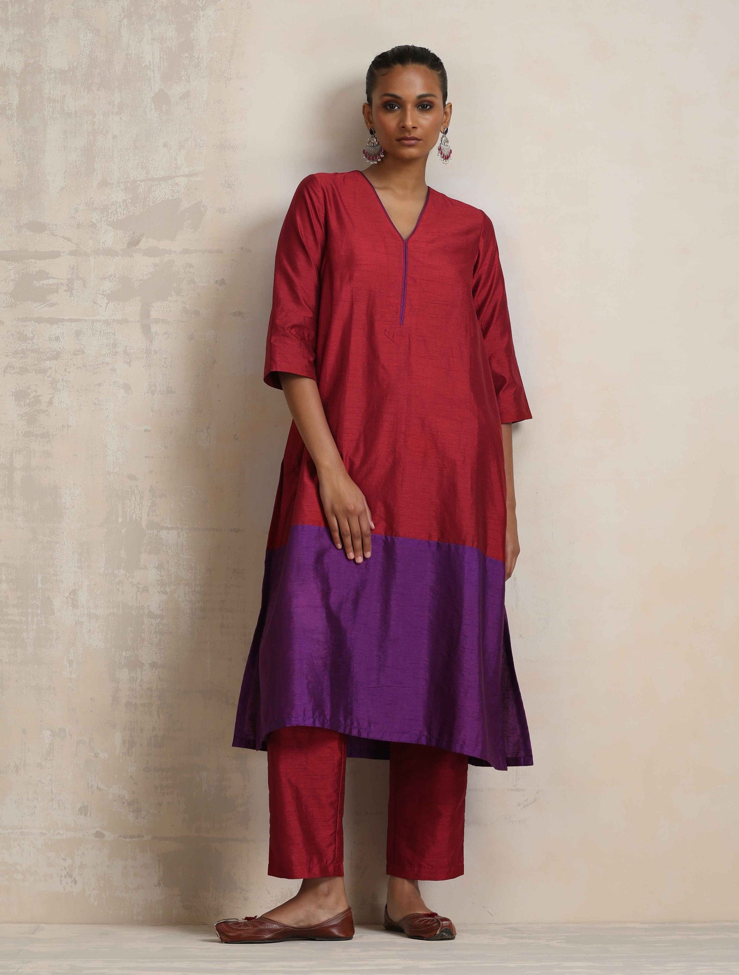 trueBrowns Red Silk Kurta Set | Swadesiicart