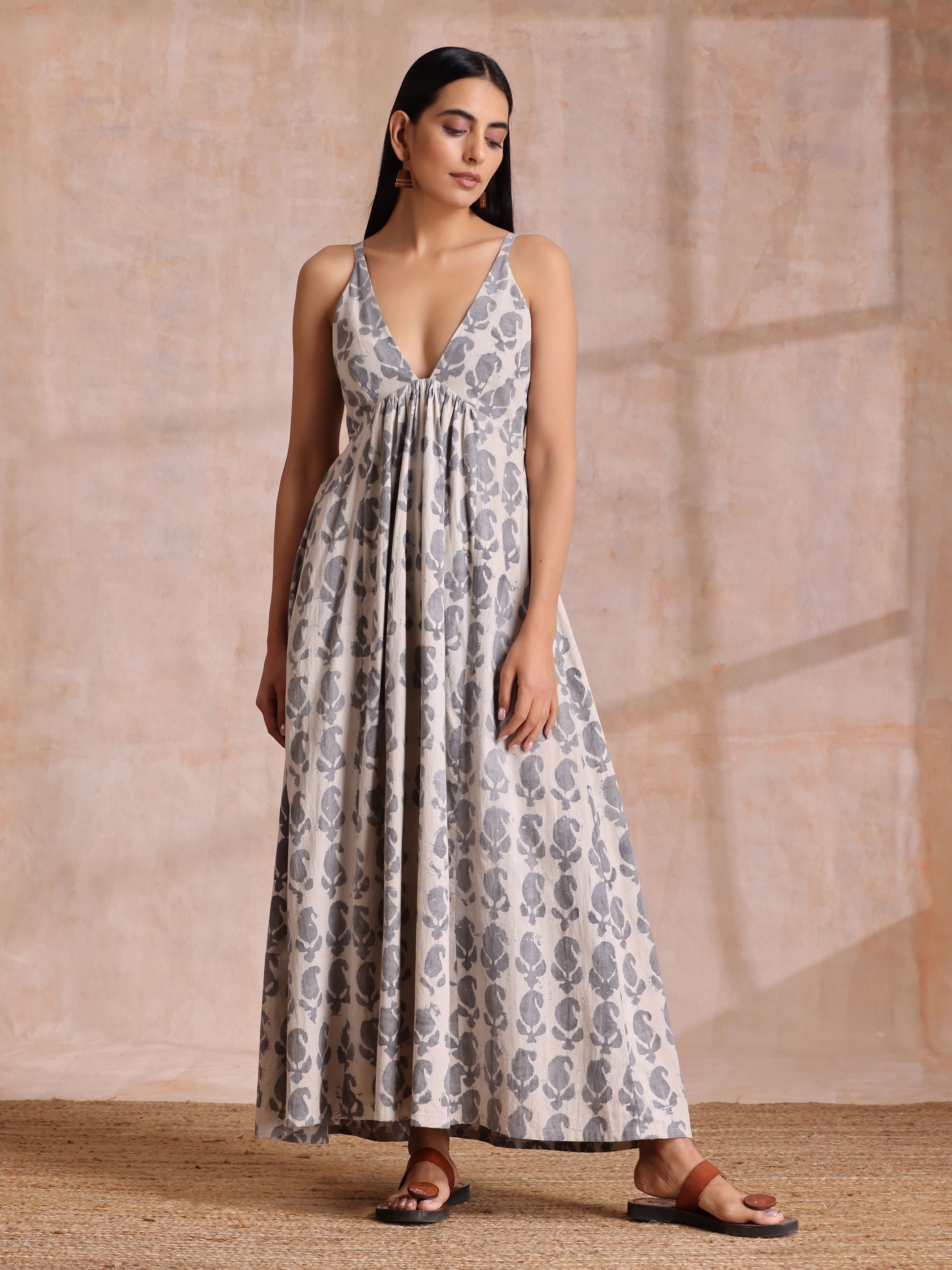trueBrowns Grey Dabu Buta Print Cotton Sleeveless Dress | Swadesiicart