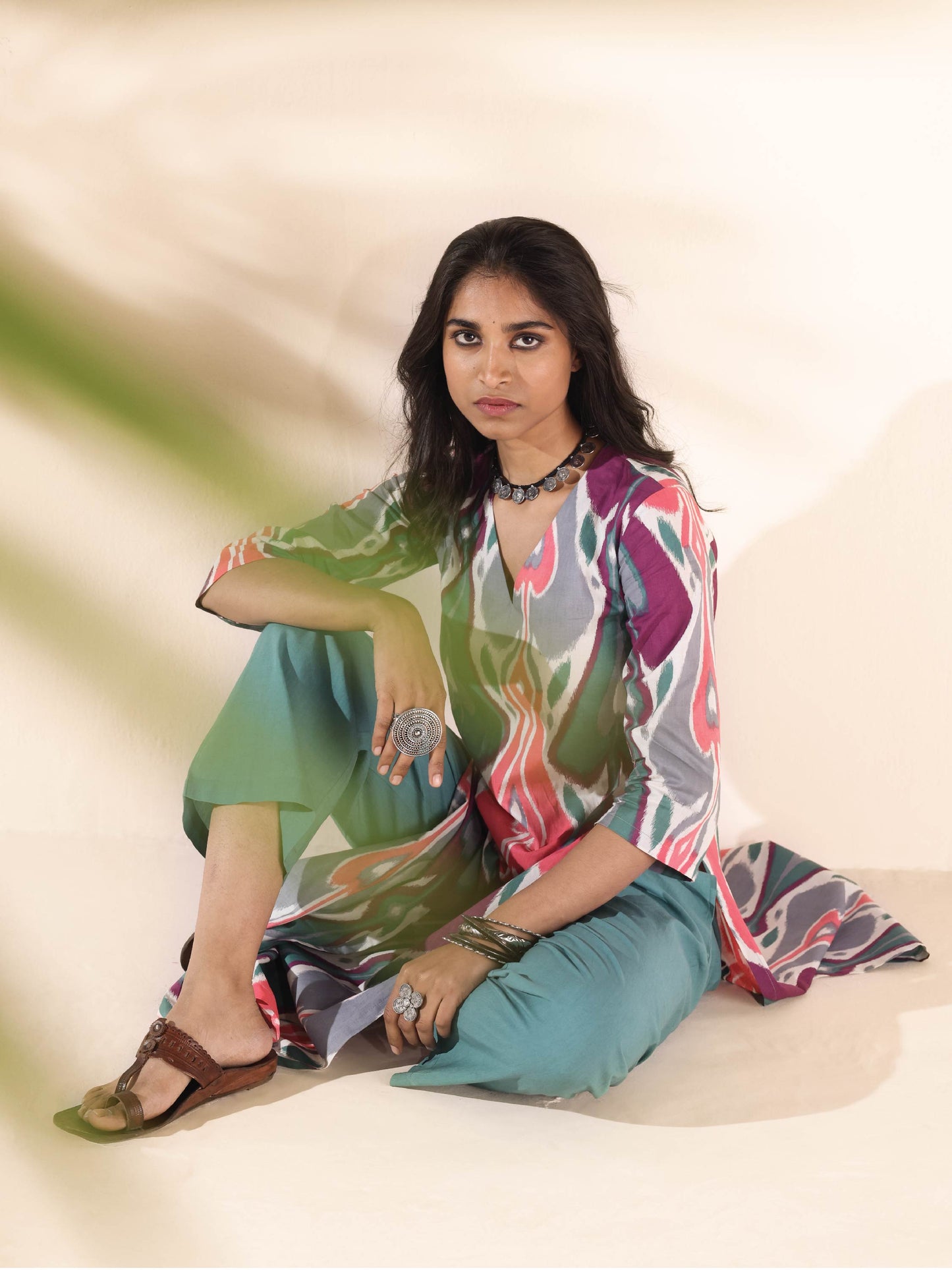 trueBrowns Green Cotton Ikat Kurta Pant Set | Swadesiicart