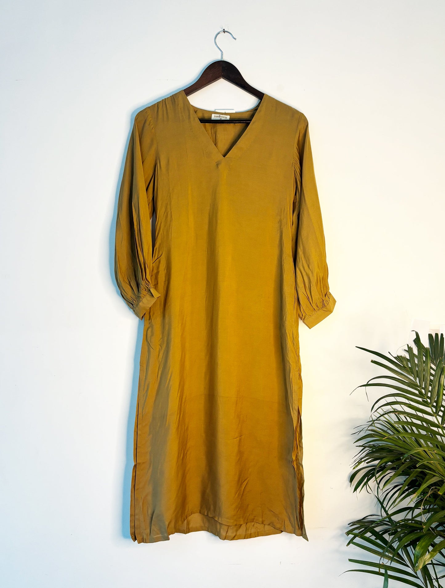 trueBrowns Golden Silk Kurta | Swadesiicart