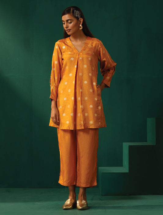 trueBrowns Mustard Geometric Floral Viscose Silk Front Pleat Co-ord Set - Swadesiicart