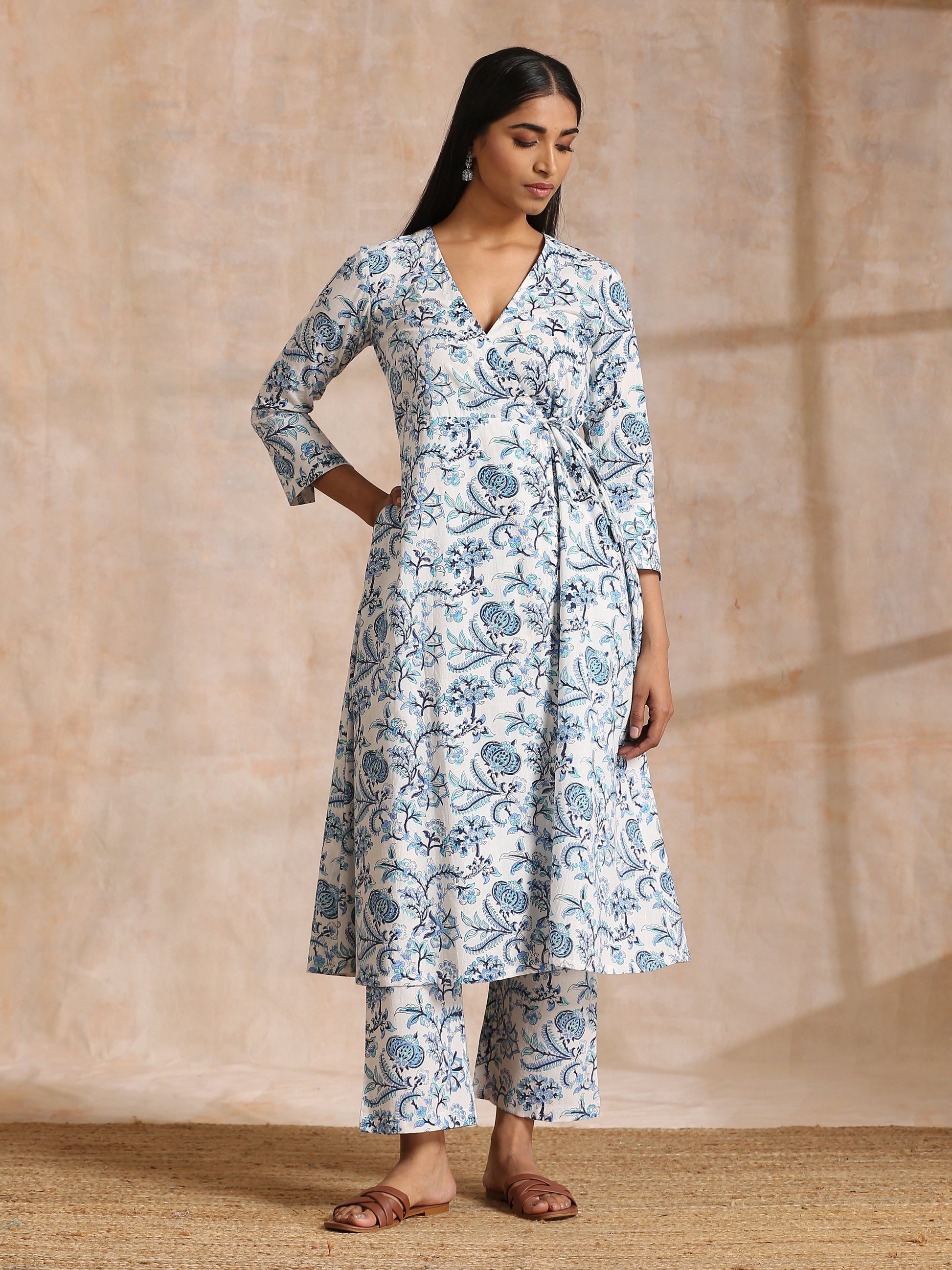trueBrowns White With Overall Blue Print Cotton Angrakha Kurta Pant Set | Swadesiicart