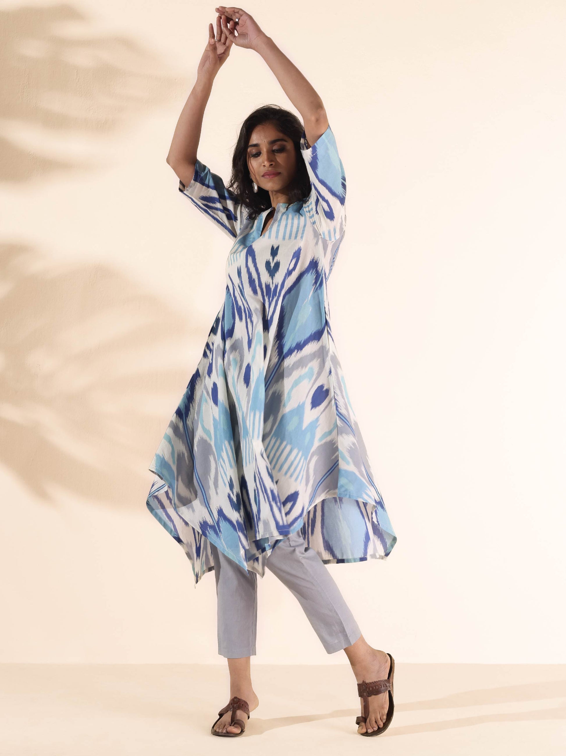 trueBrowns Blue Cotton Ikat Flared Kurta Pant Set | Swadesiicart