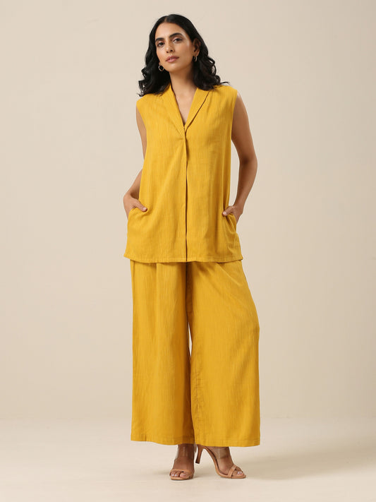 trueBrowns Mustard Yellow Slub Texture Sleevesless Jacket Pant Set | Swadesiicart