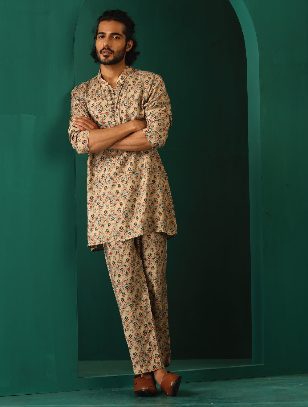 trueBrowns Men's Beige Geometric Muslin Silk Printed Co-ord Set - Swadesiicart