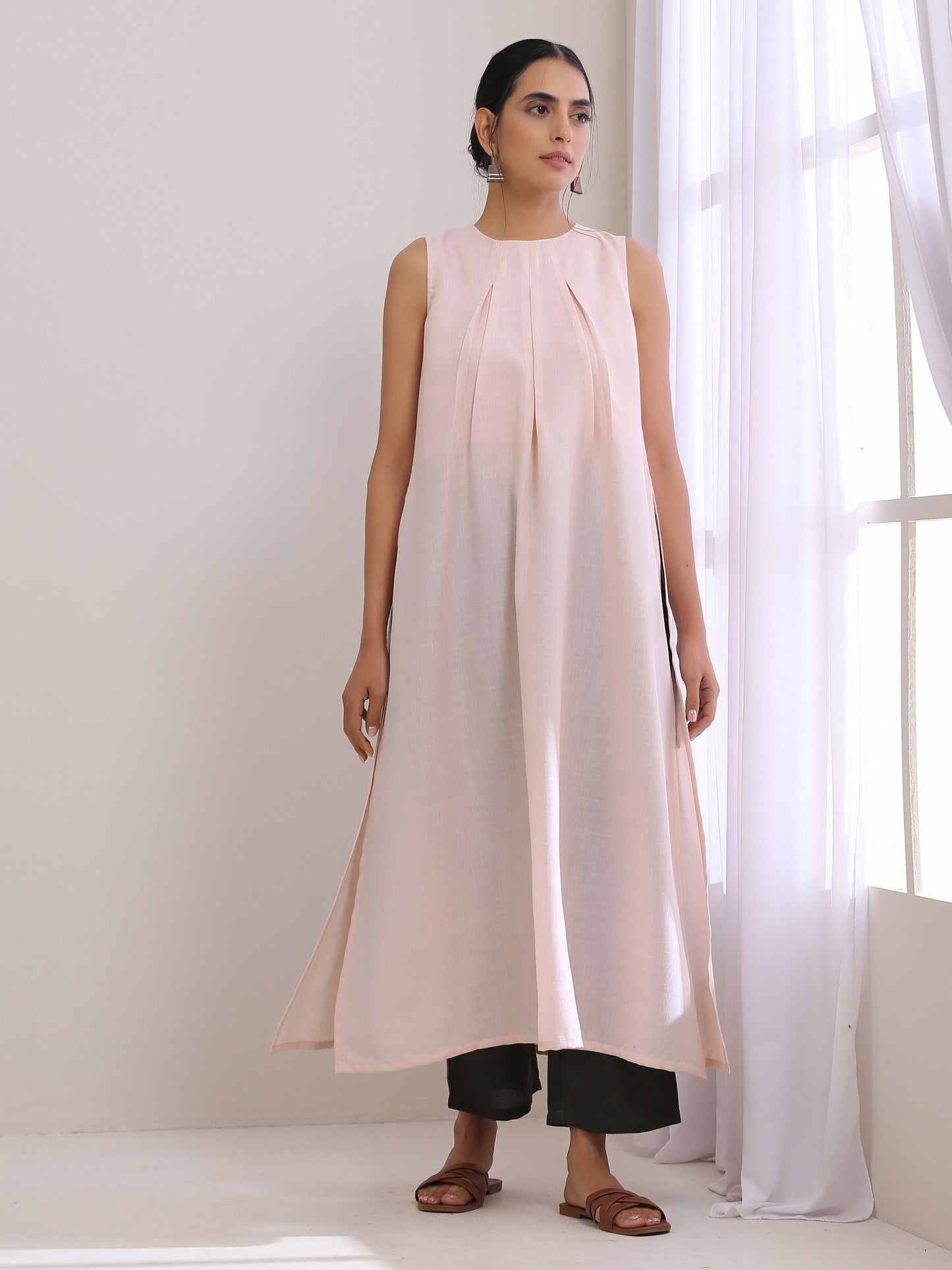 trueBrowns Pink Slub Sleeveless Kurta Pant Set | Swadesiicart