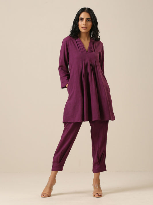 trueBrowns Plum Purple Slub Texture Pleated Co-Ord Set - Swadesiicart