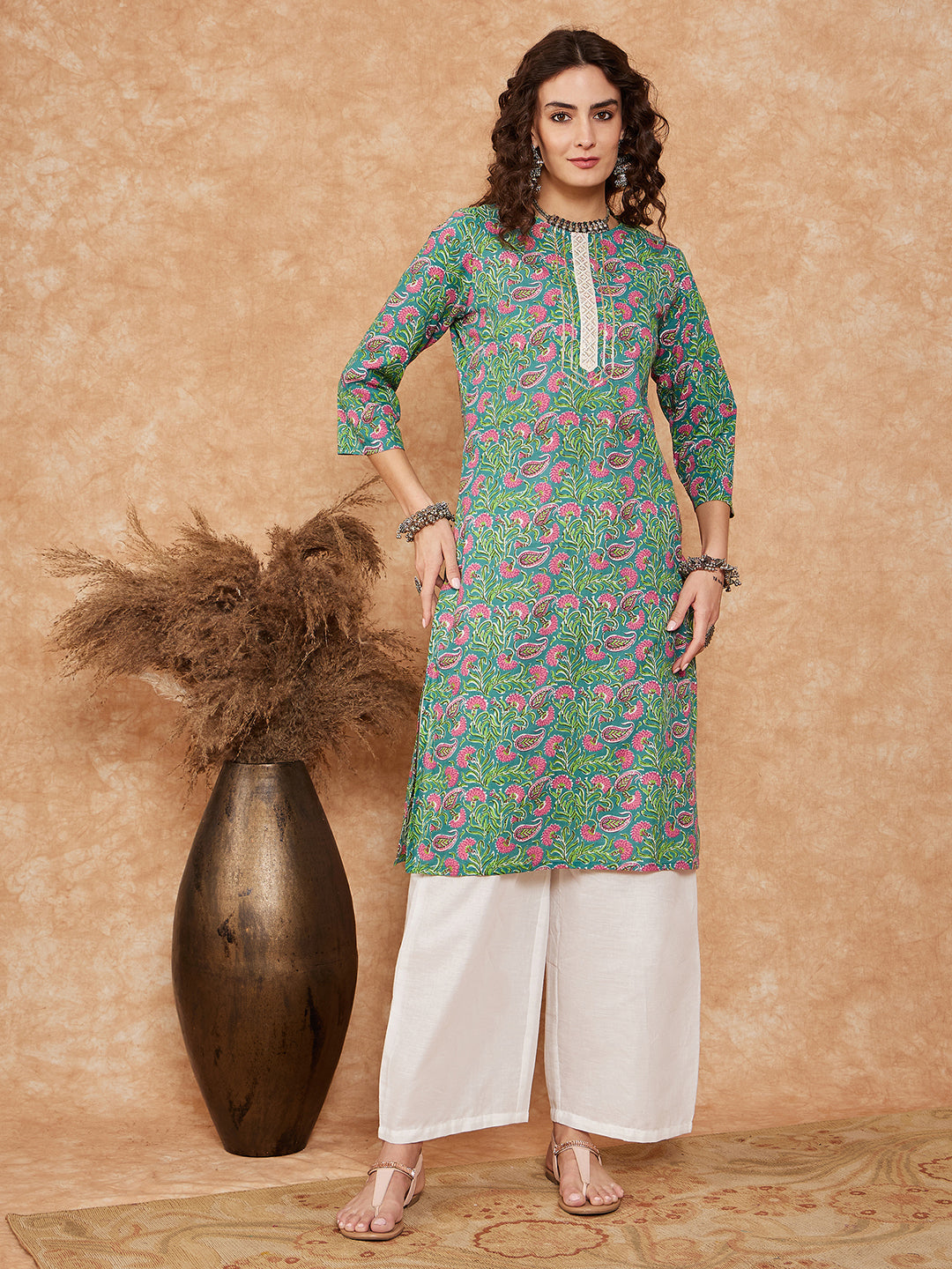 InWeave Women's Sea Green Pink Lace Gota Work Straight Kurta - Swadesiicart