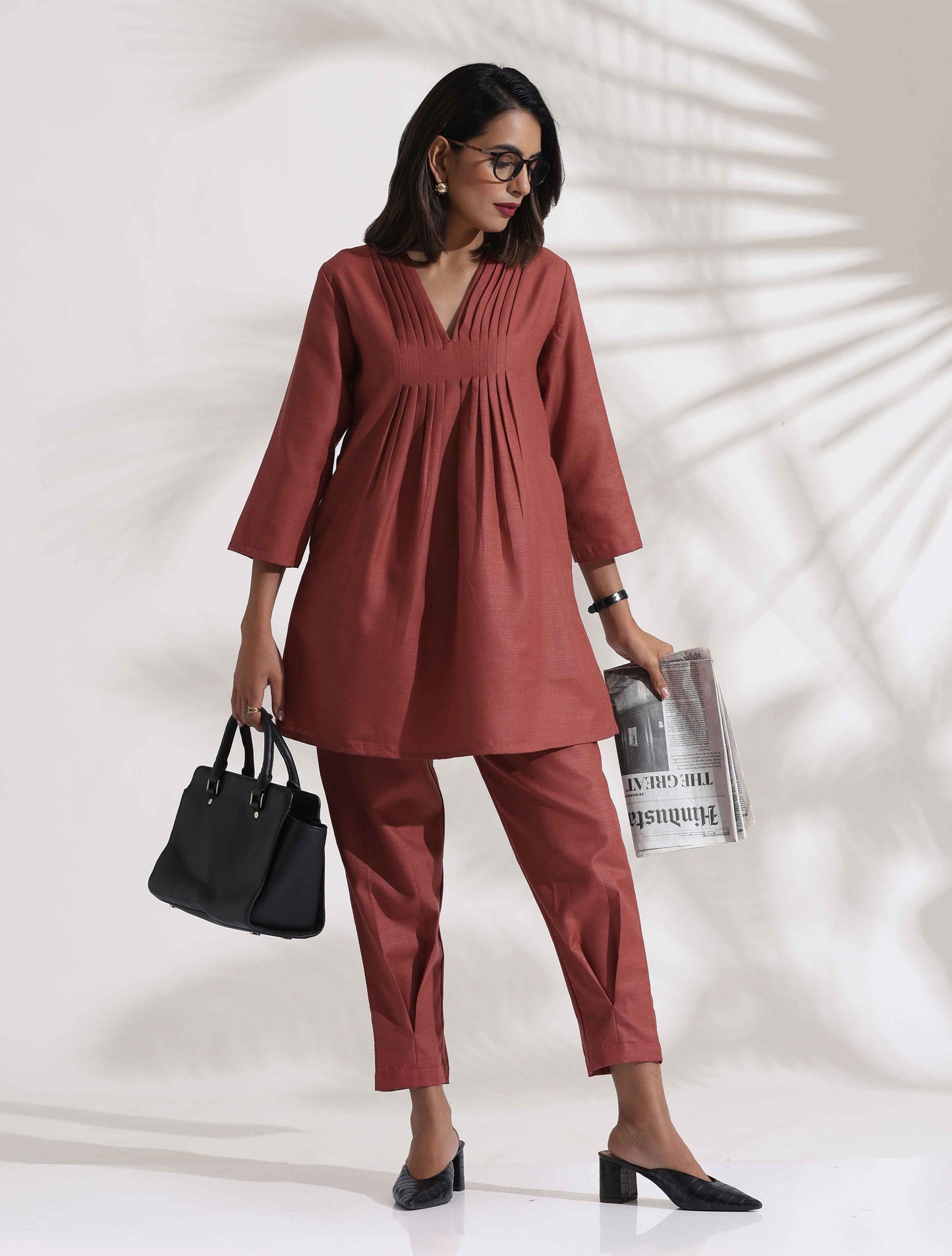 trueBrowns Pink Slub Pleated Co-ord Set - Swadesiicart