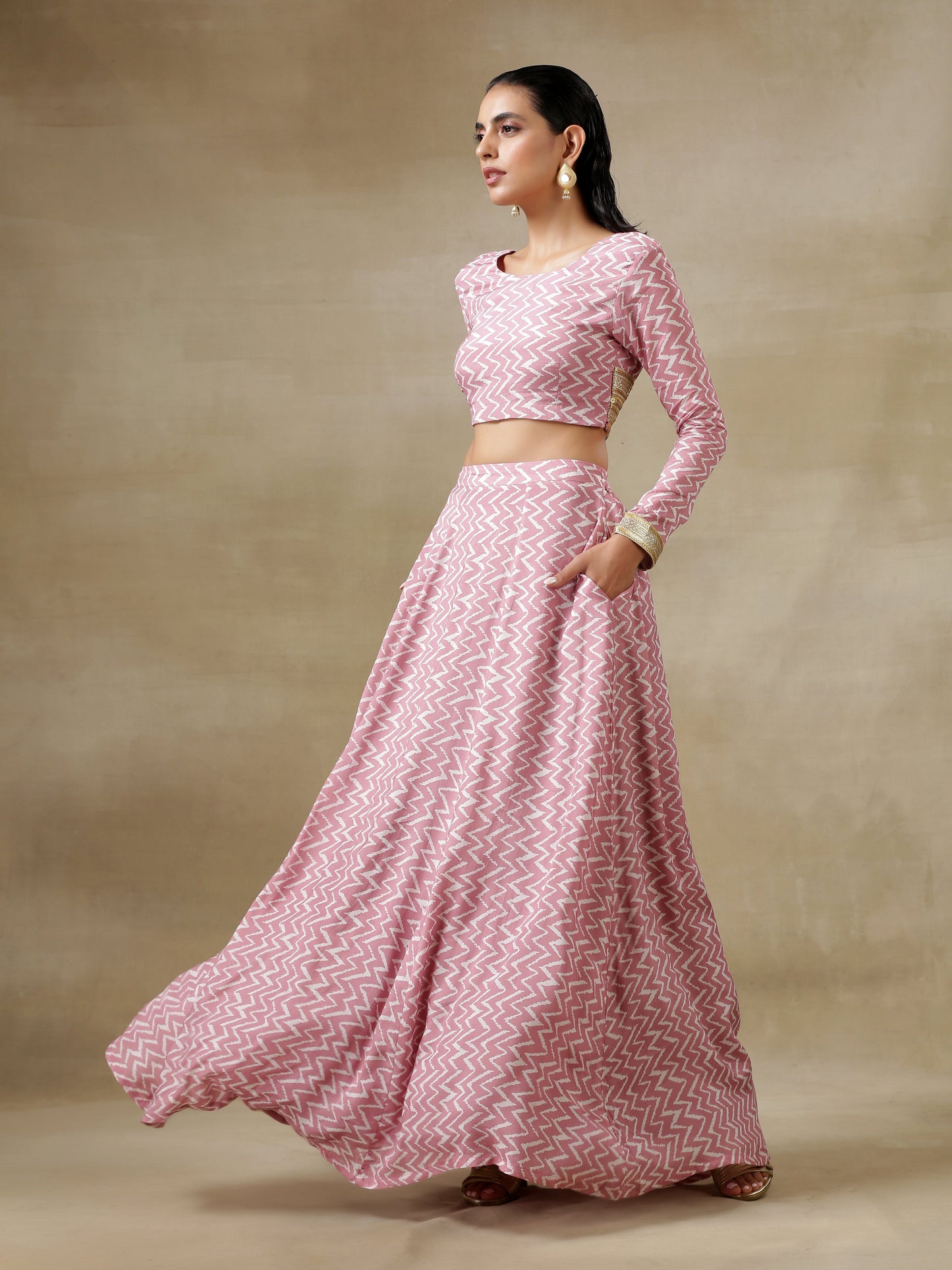 trueBrowns Light Mauve Bandhani Printed Silk Top Skirt Set - Swadesiicart
