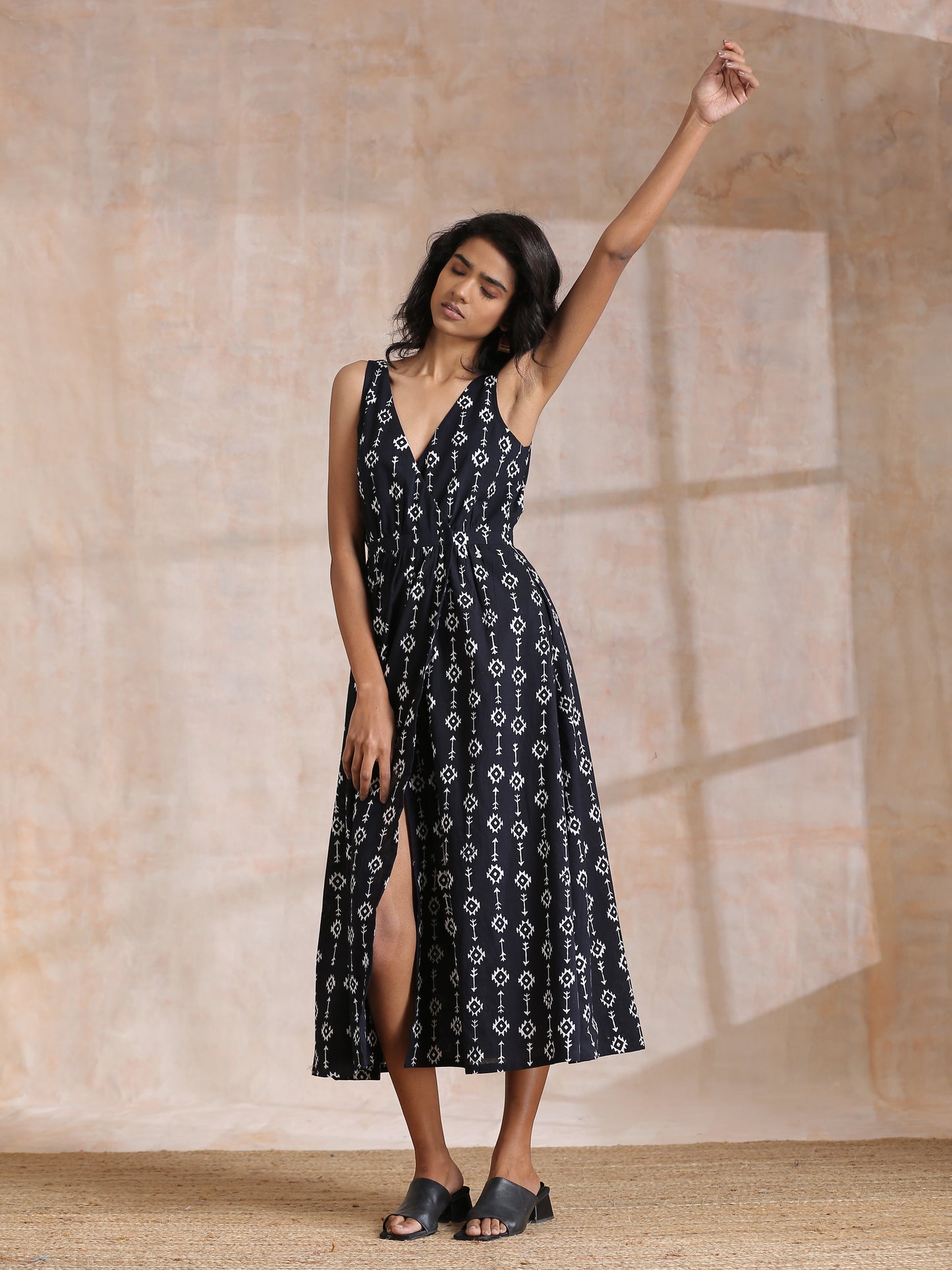 trueBrowns Black White Geometric Print Cotton Sleeveless Wrap Dress | Swadesiicart