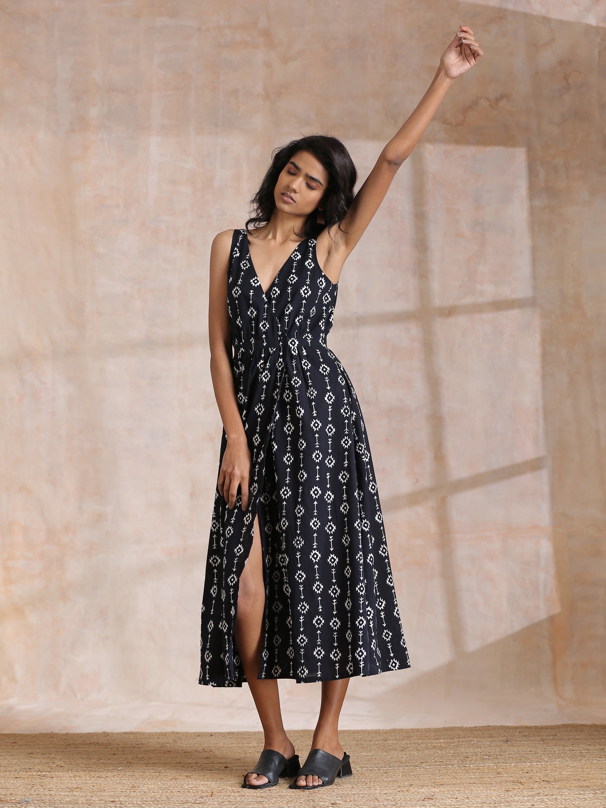 trueBrowns Black White Geometric Print Cotton Sleeveless Wrap Dress | Swadesiicart